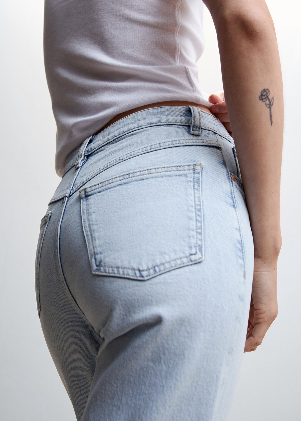 Jean mom confort taille haute Femme MANGO Maroc