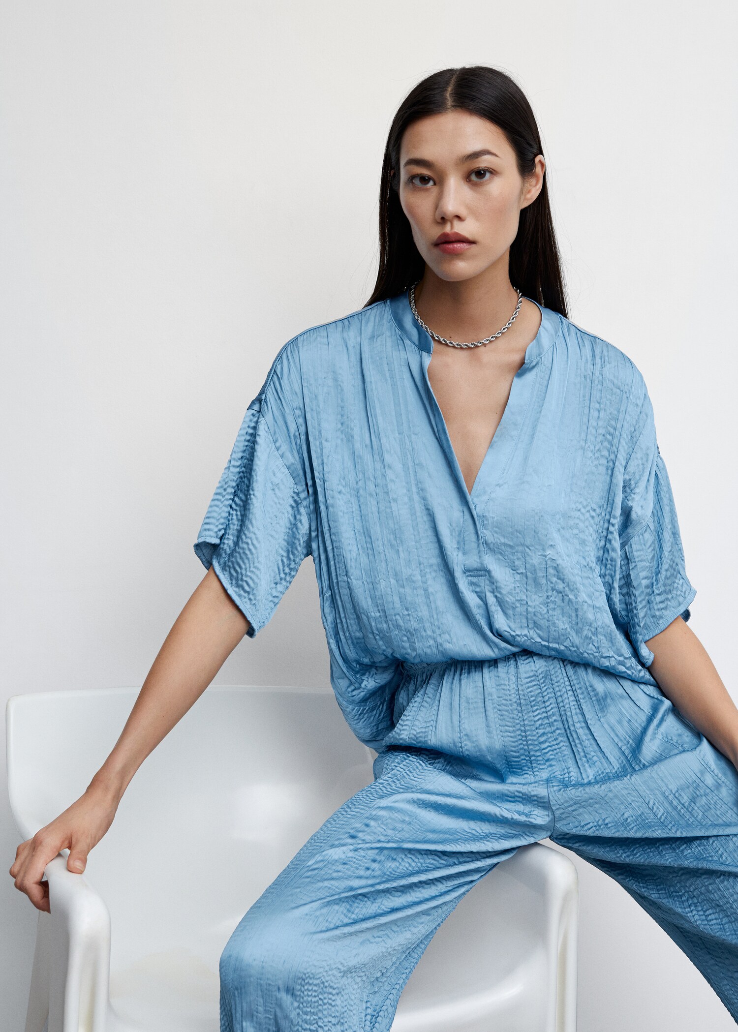 Satin pleated pants - Details of the article 1