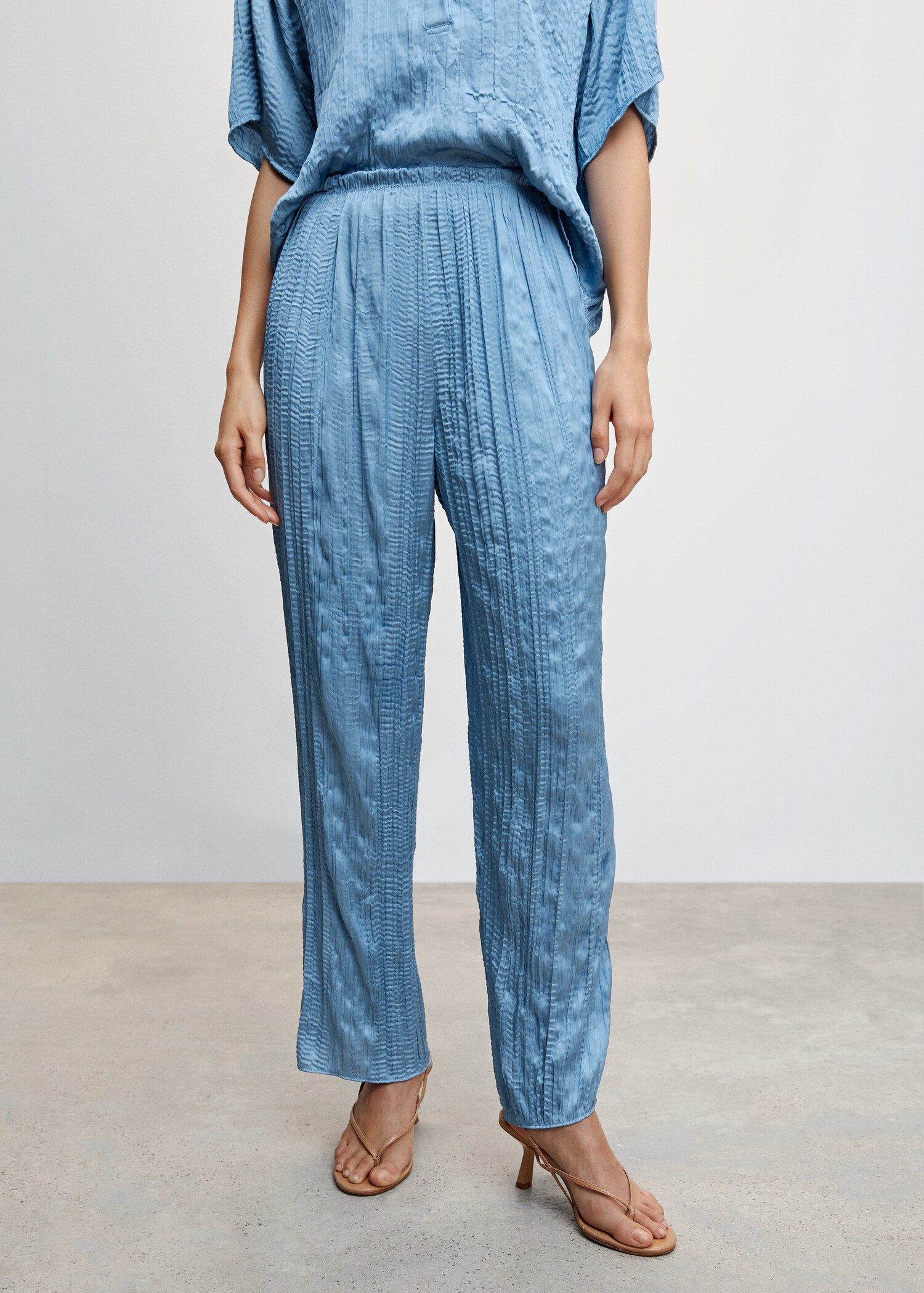 Satin pleated pants - Details of the article 6