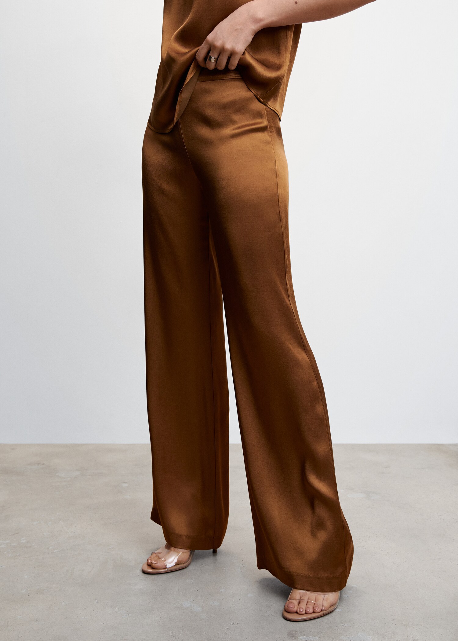 Pantalon palazzo satiné - Plan moyen