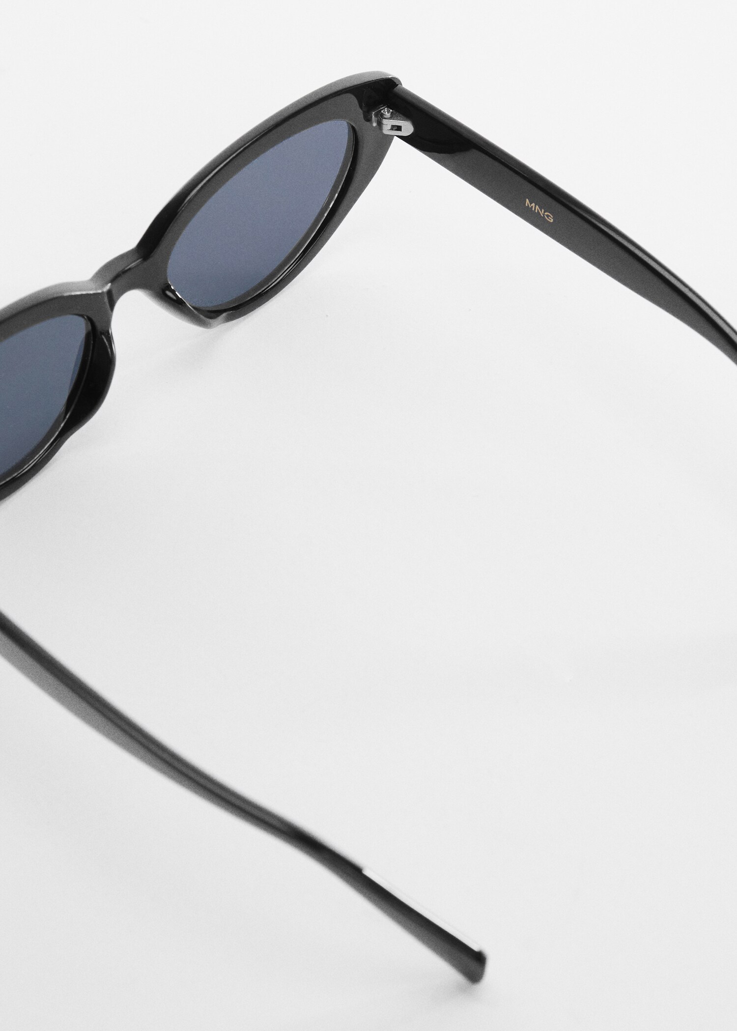 Cat-eye sunglasses - Details of the article 1
