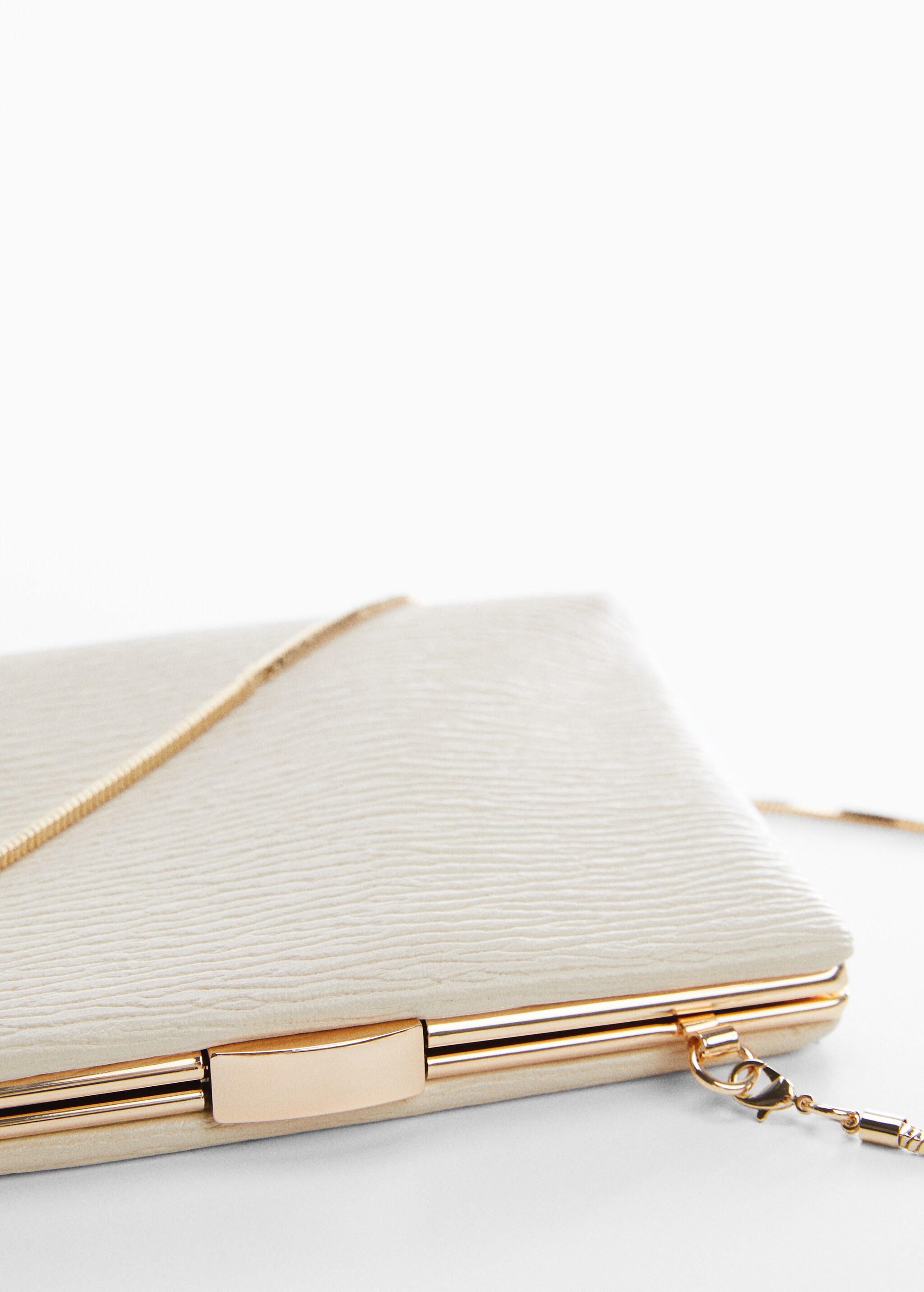 Textured clutch bag - Details of the article 1