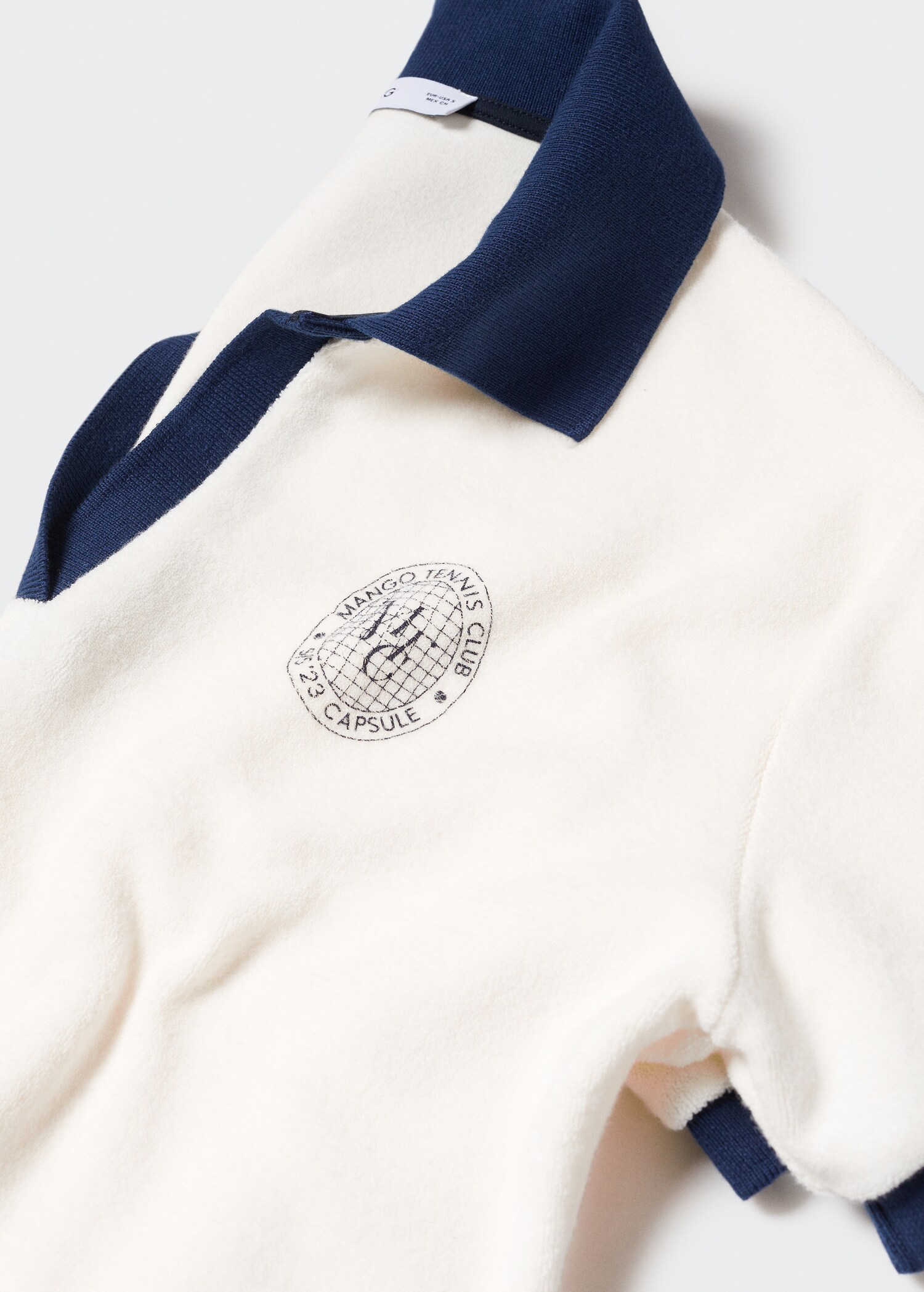 Textured polo shirt with logo - Details of the article 8