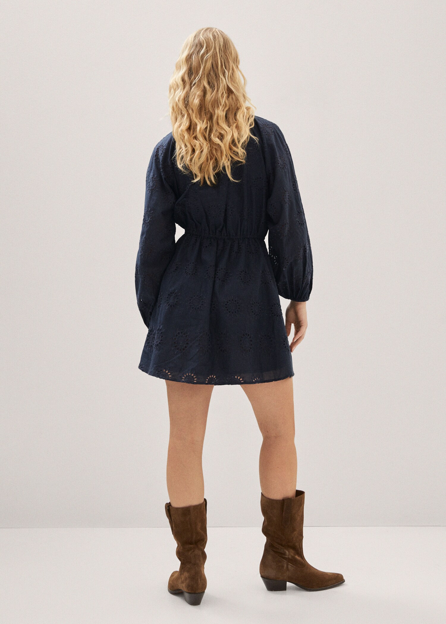 Robe coton détails ajourés - Verso de l’article