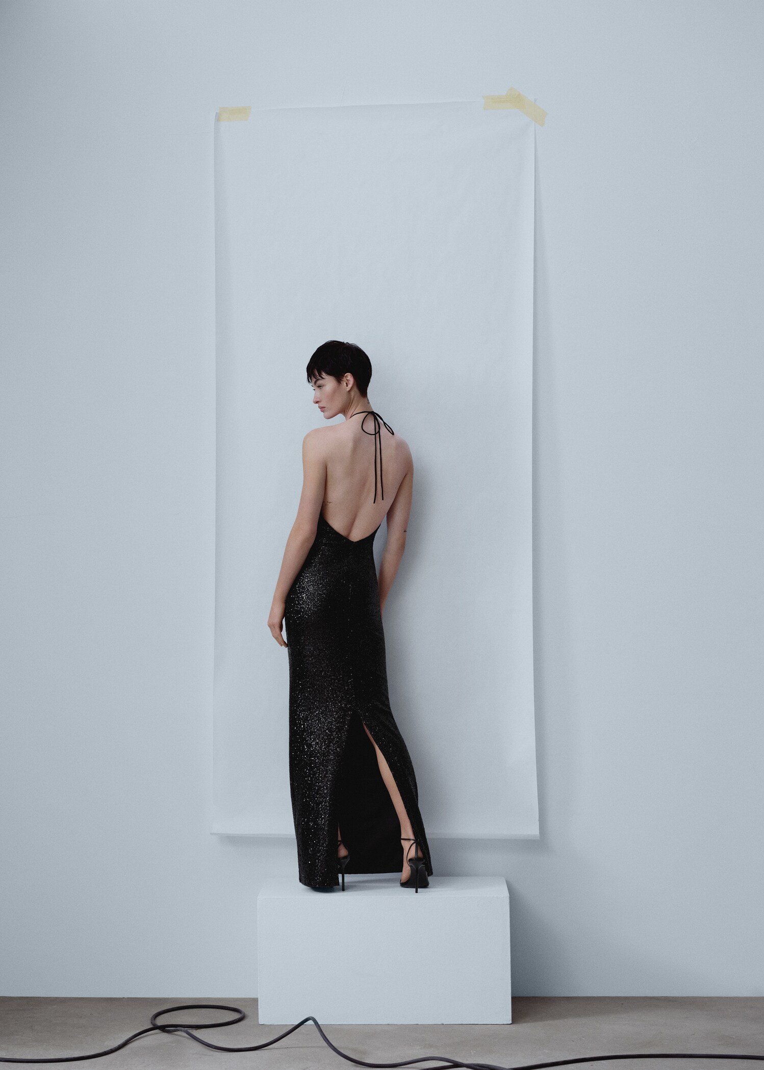 Sequined maxi flower dress - Reverse of the article