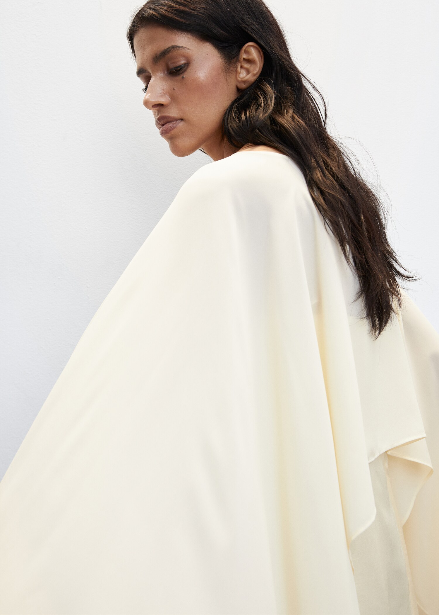 Flowing cape blouse - Details of the article 1
