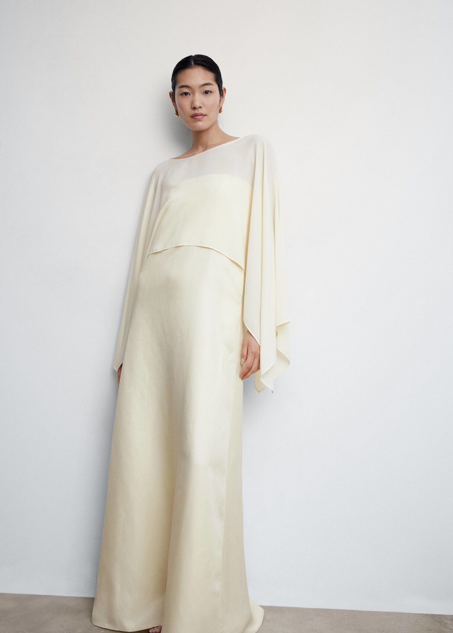 Flowing cape blouse - Details of the article 2