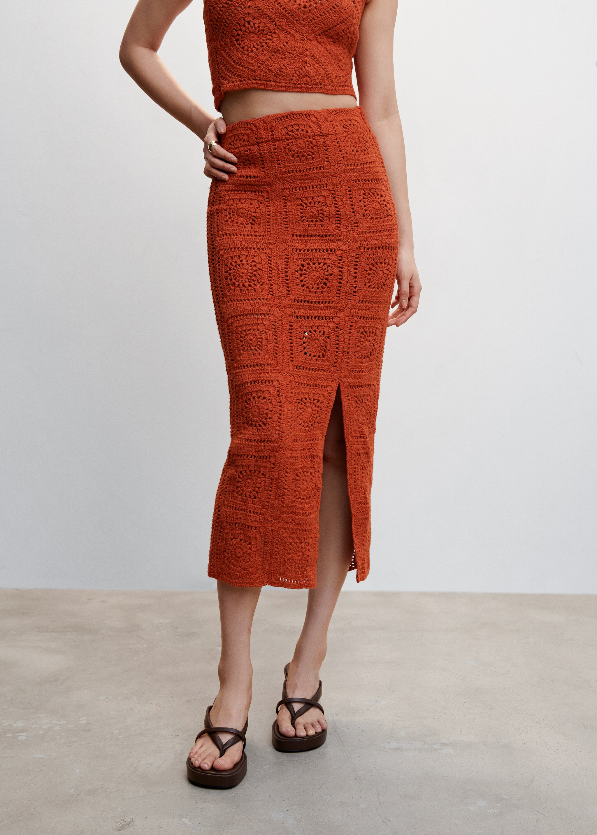 Crochet skirt with opening - Medium plane