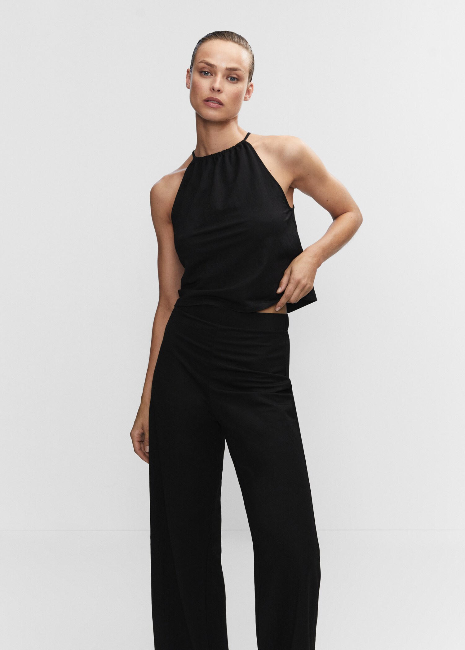 Straight trousers with openings - Details of the article 1