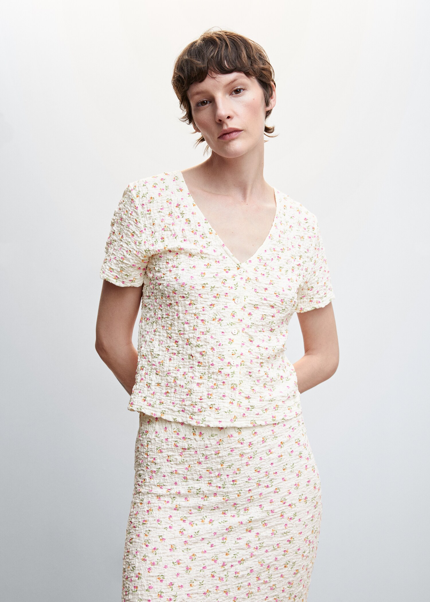 T-shirt texturé boutons - Plan moyen