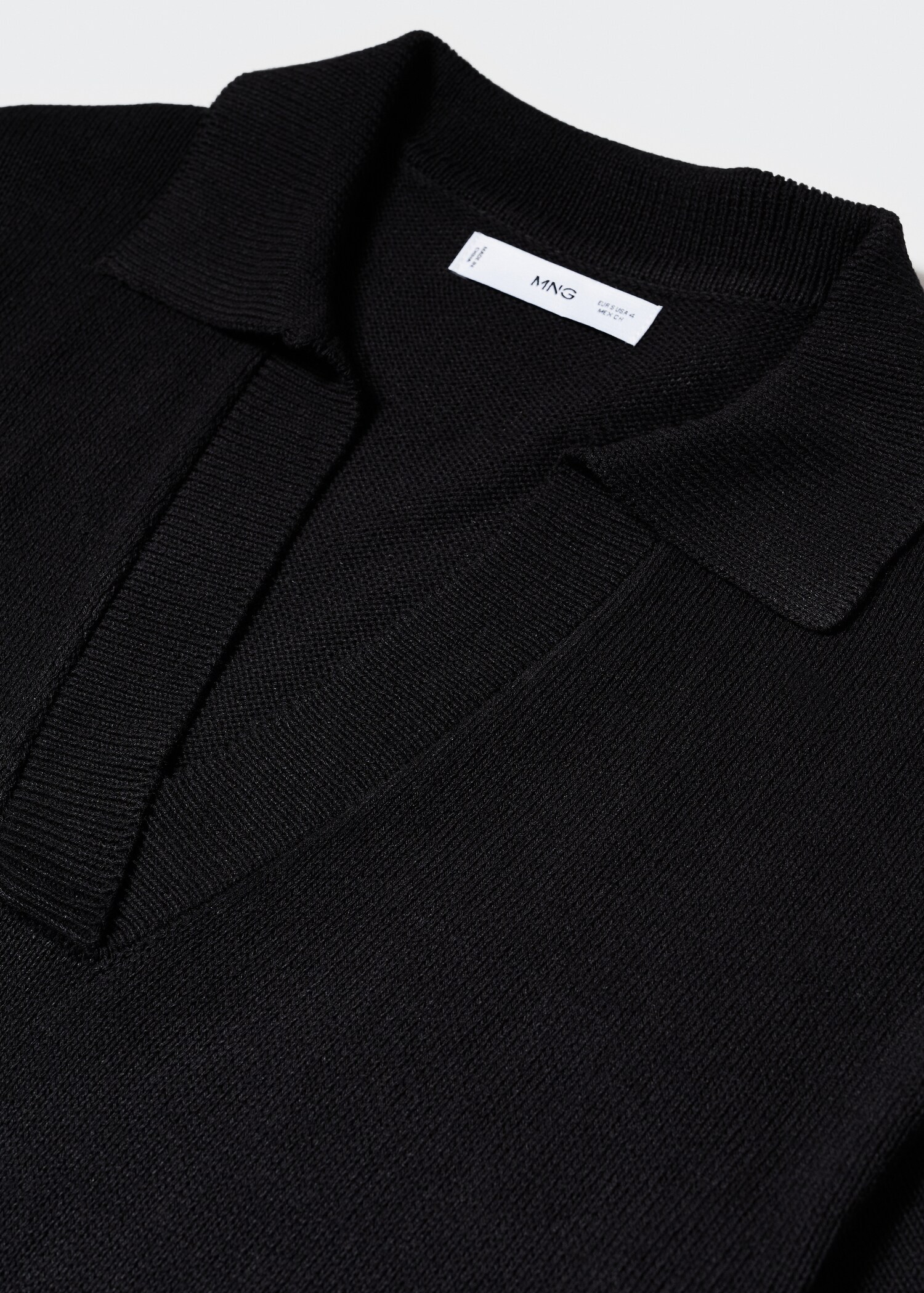 Knitted dress with openings - Details of the article 8
