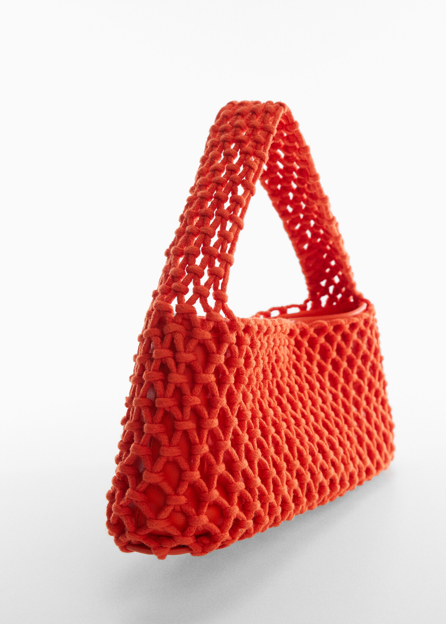 Bolso de hombro crochet  - Plano medio
