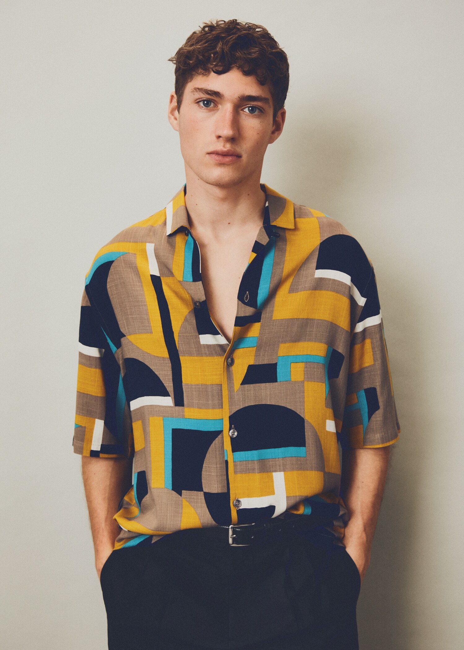 Regular fit geometric print shirt - Details of the article 5