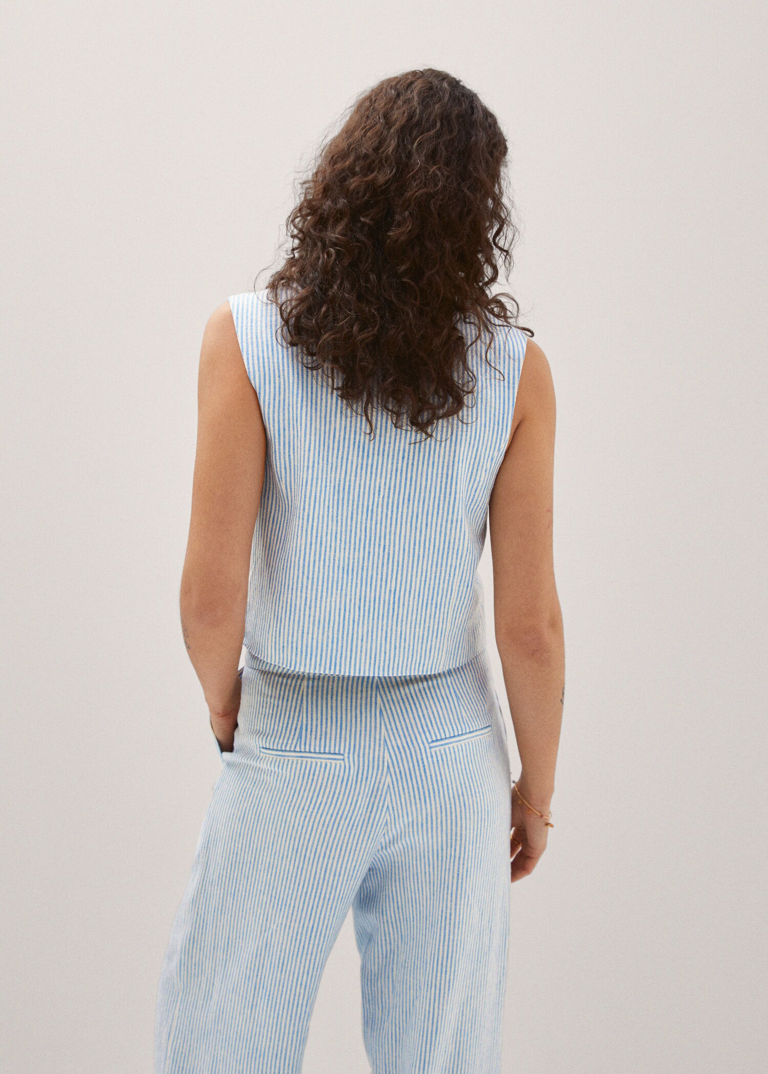 Pinstriped linen waistcoat - Reverse of the article