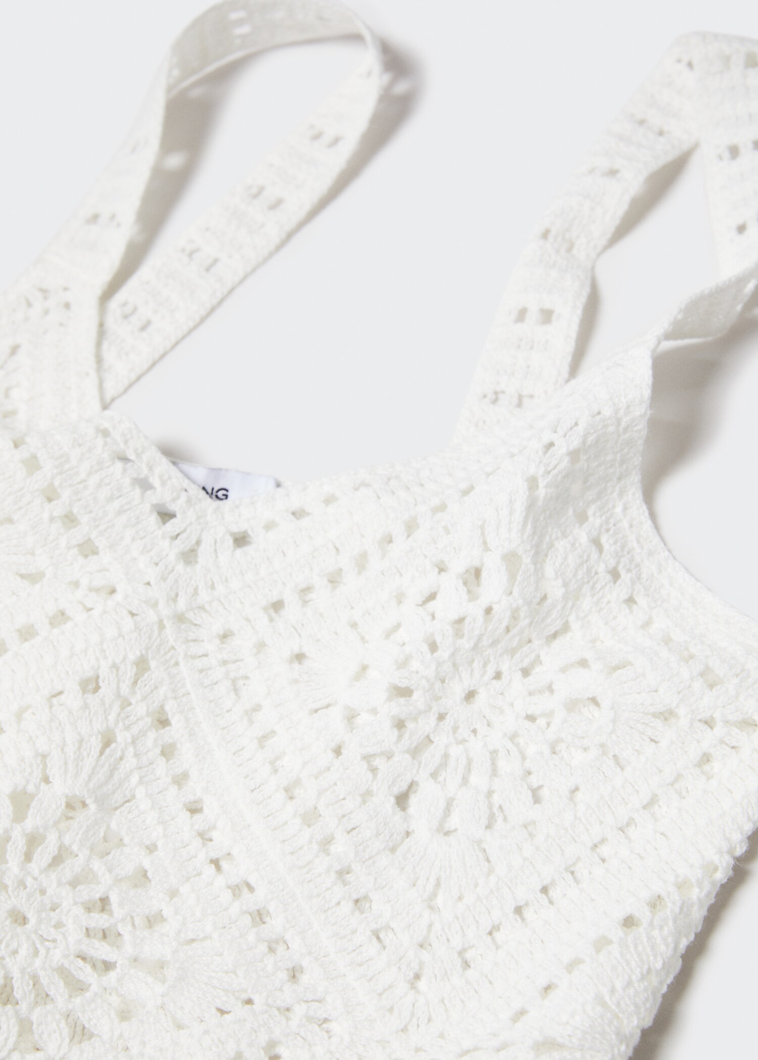 Crochet crop top - Details of the article 8