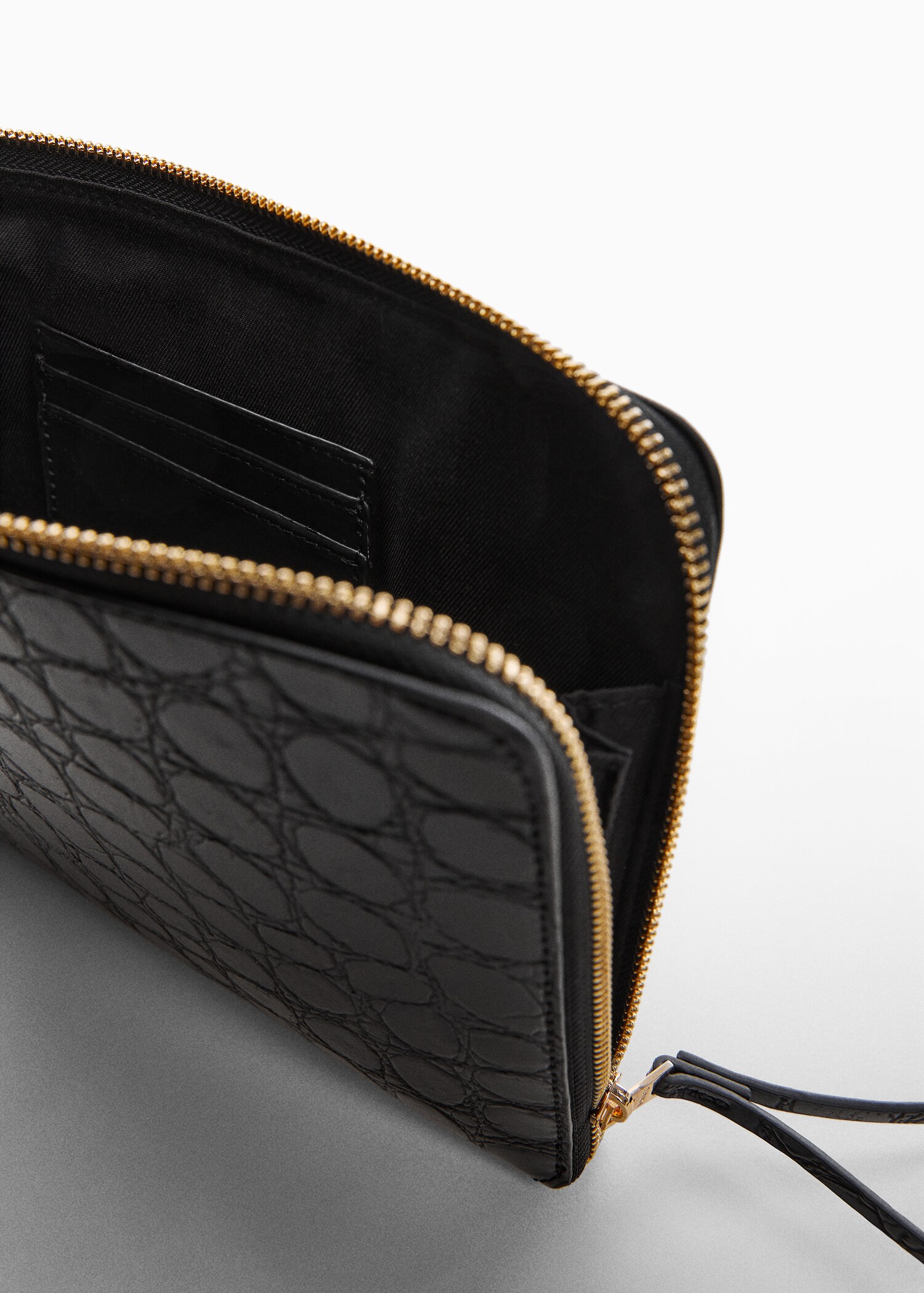 Croc-effect cosmetic bag - Details of the article 1