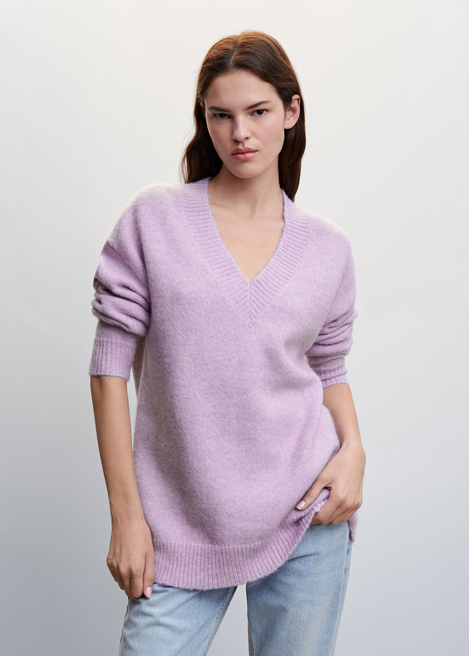 Pull-over grosse maille col V - Plan moyen