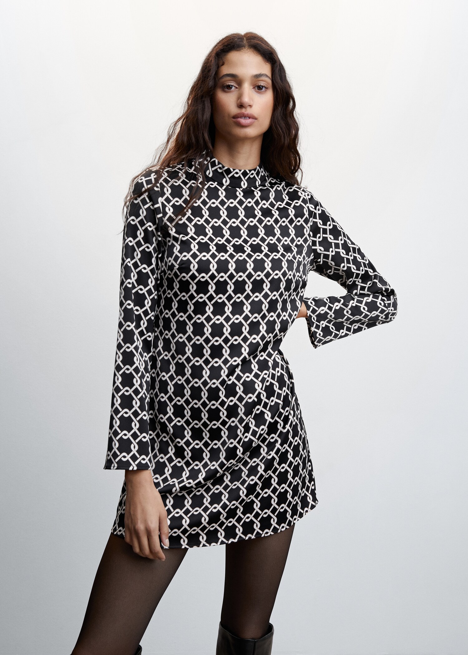 Vestido estampado retro - Plano medio