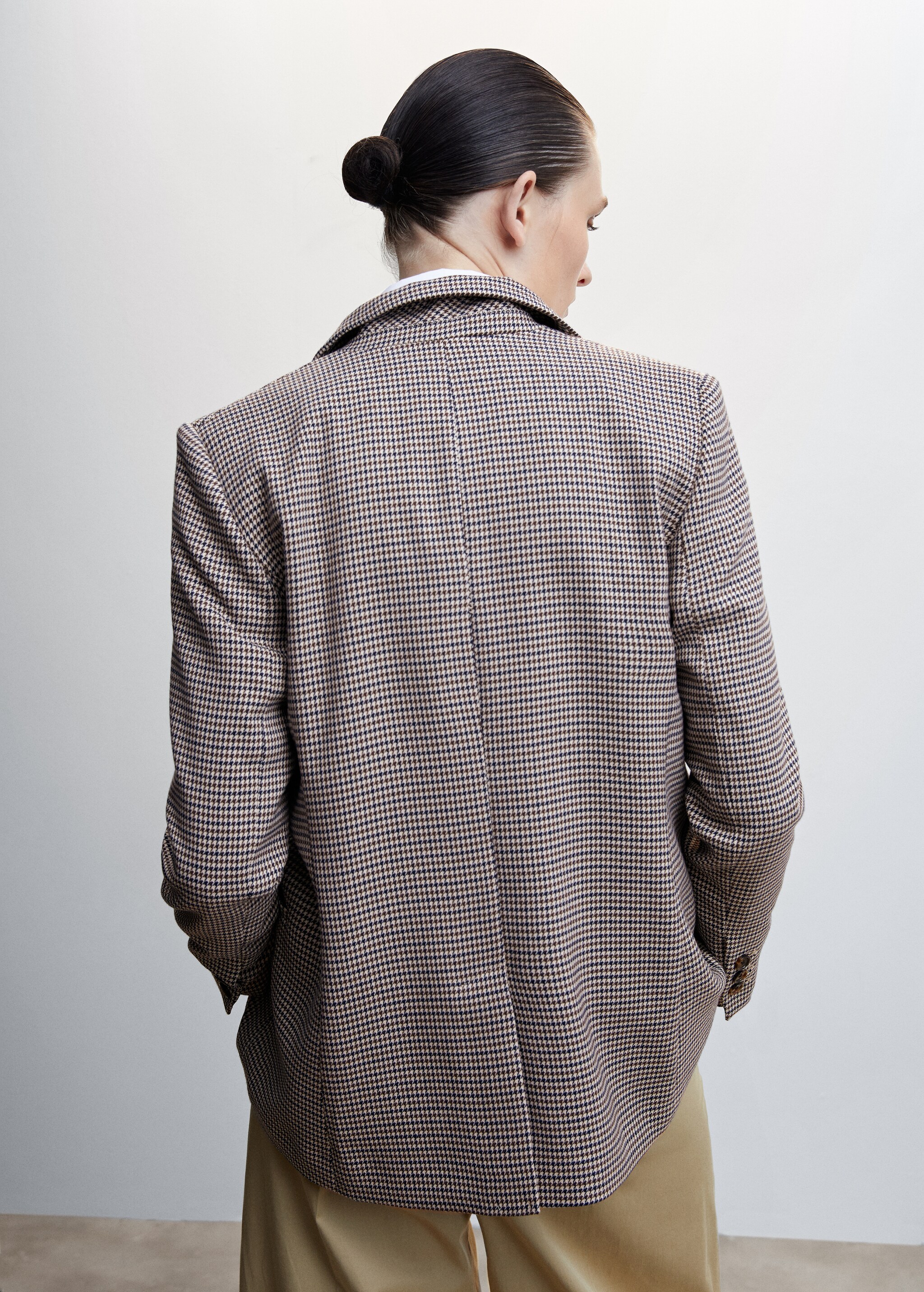 Wrap check suit jacket - Reverse of the article