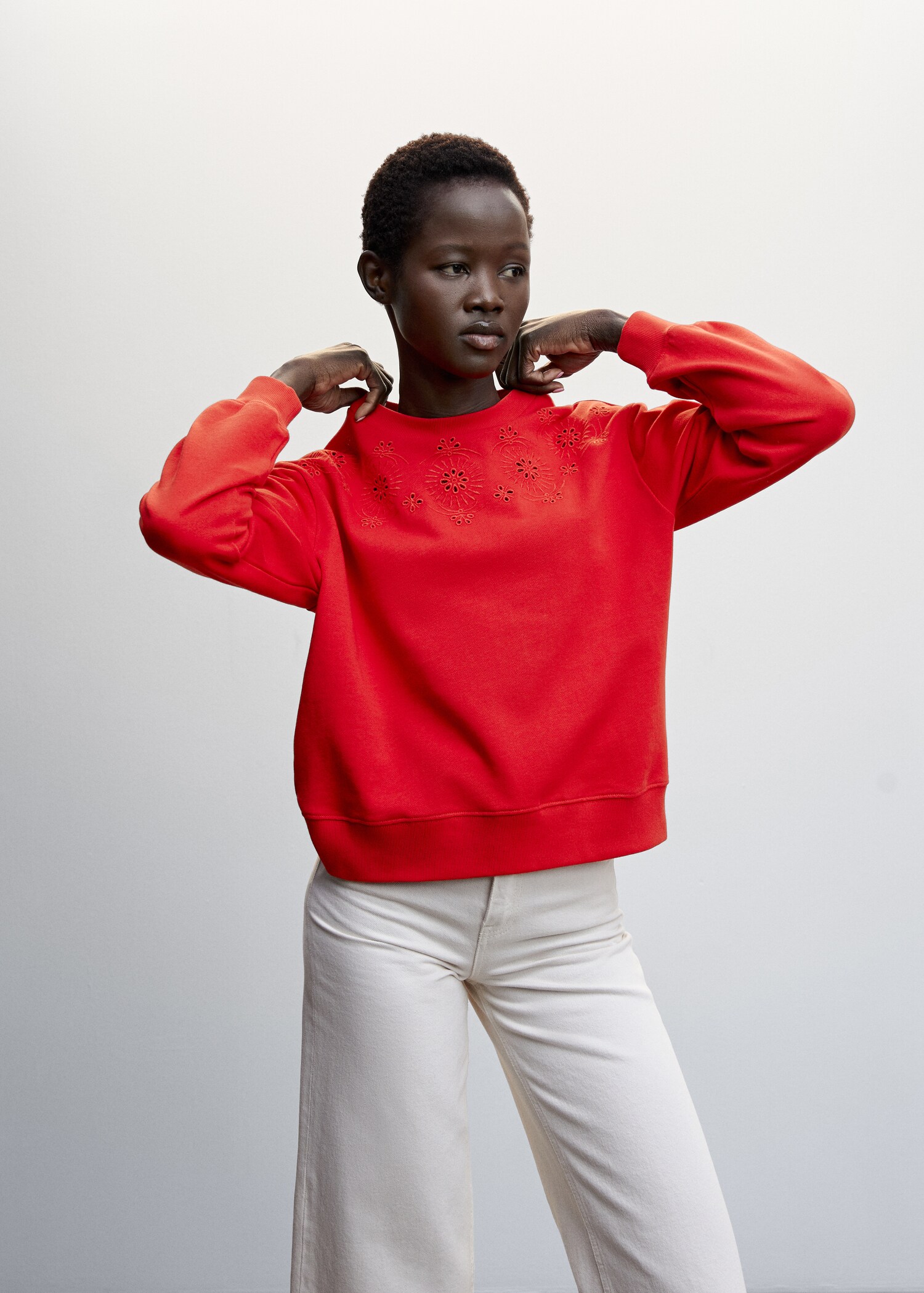 Brodert sweatshirt i bomull - Halvtotal bildeutsnitt
