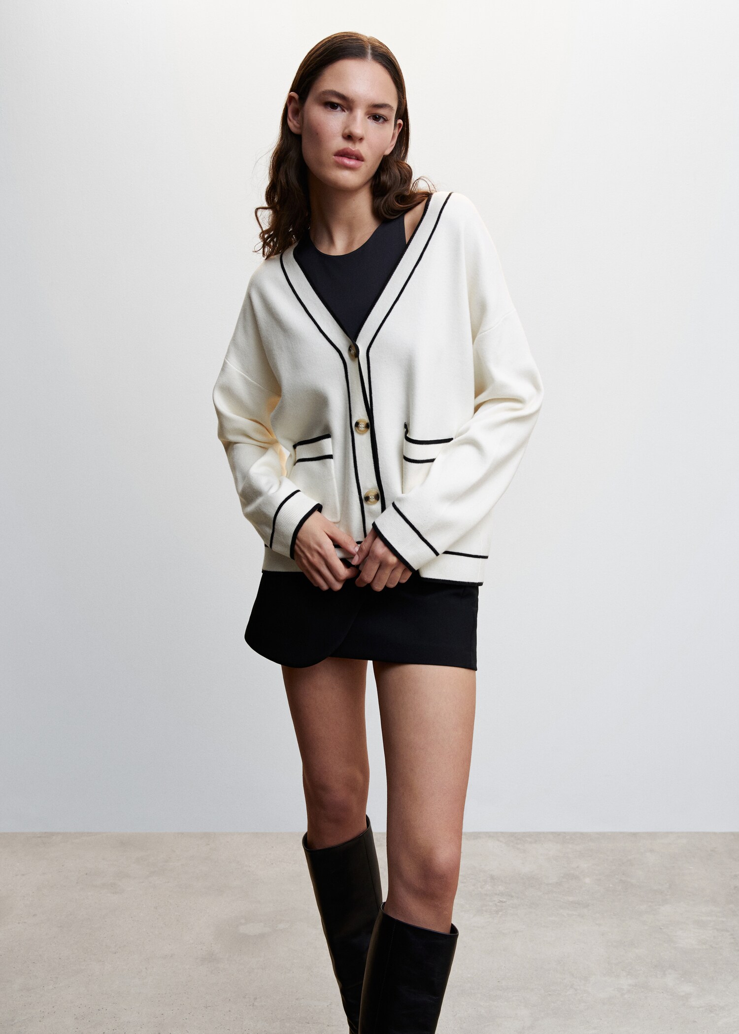 Contrast trims cardigan - Medium plane