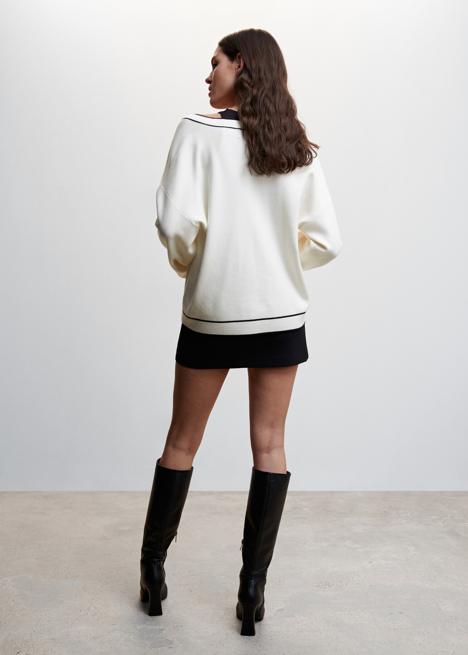 Contrast trims cardigan - Reverse of the article