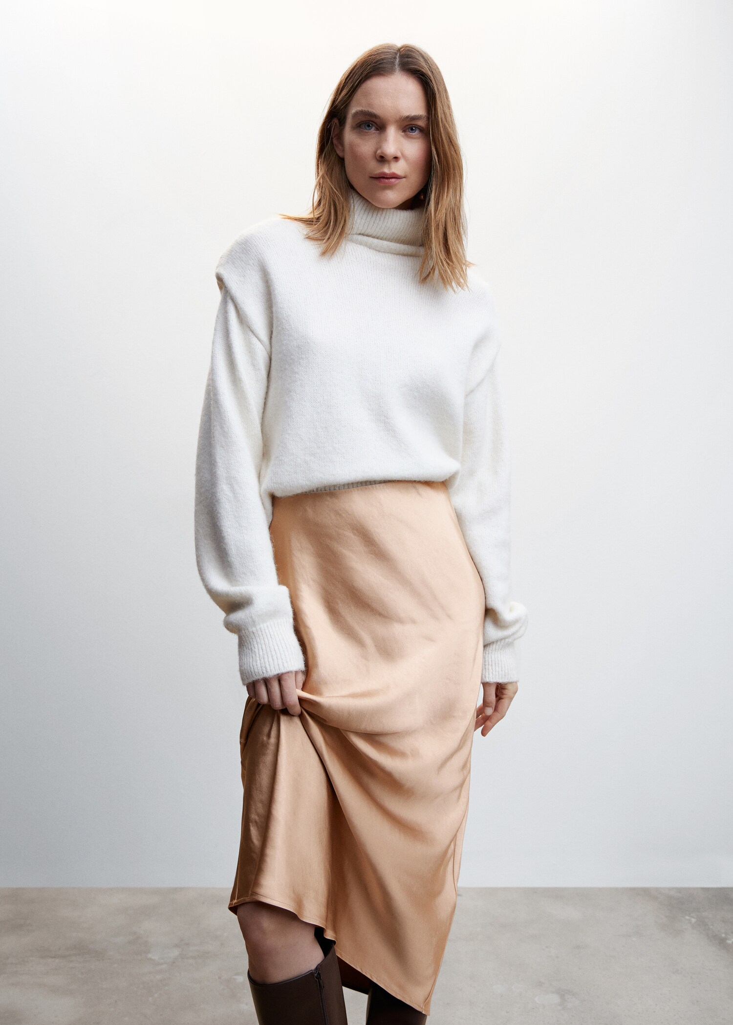 Satin long skirt - Details of the article 1