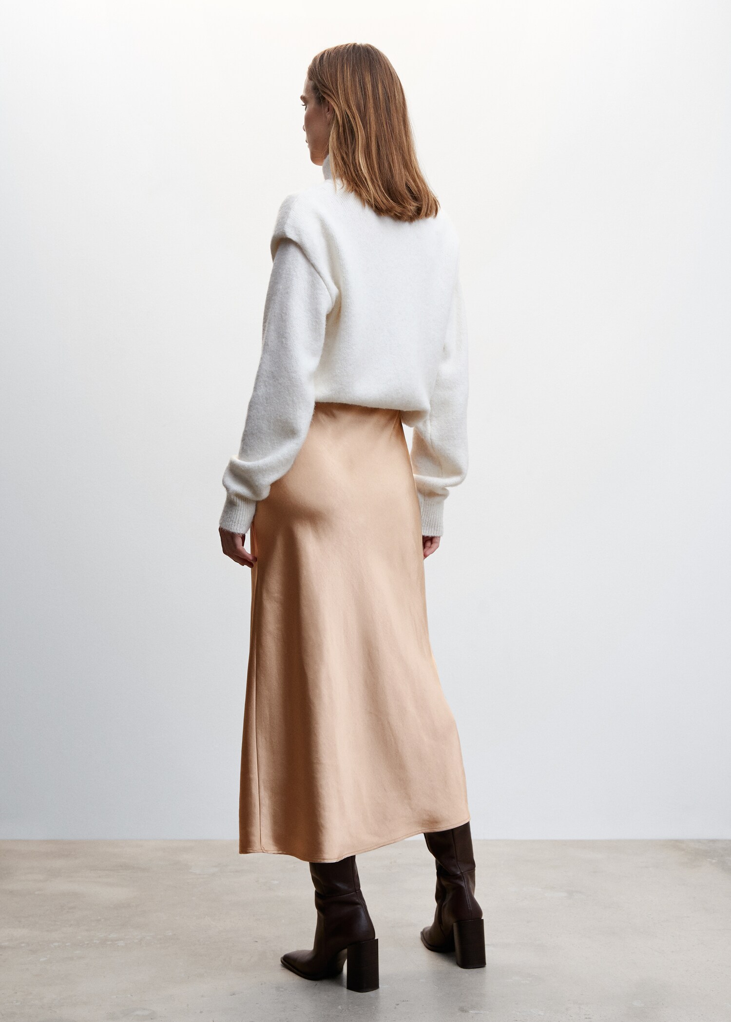 Satin long skirt - Reverse of the article