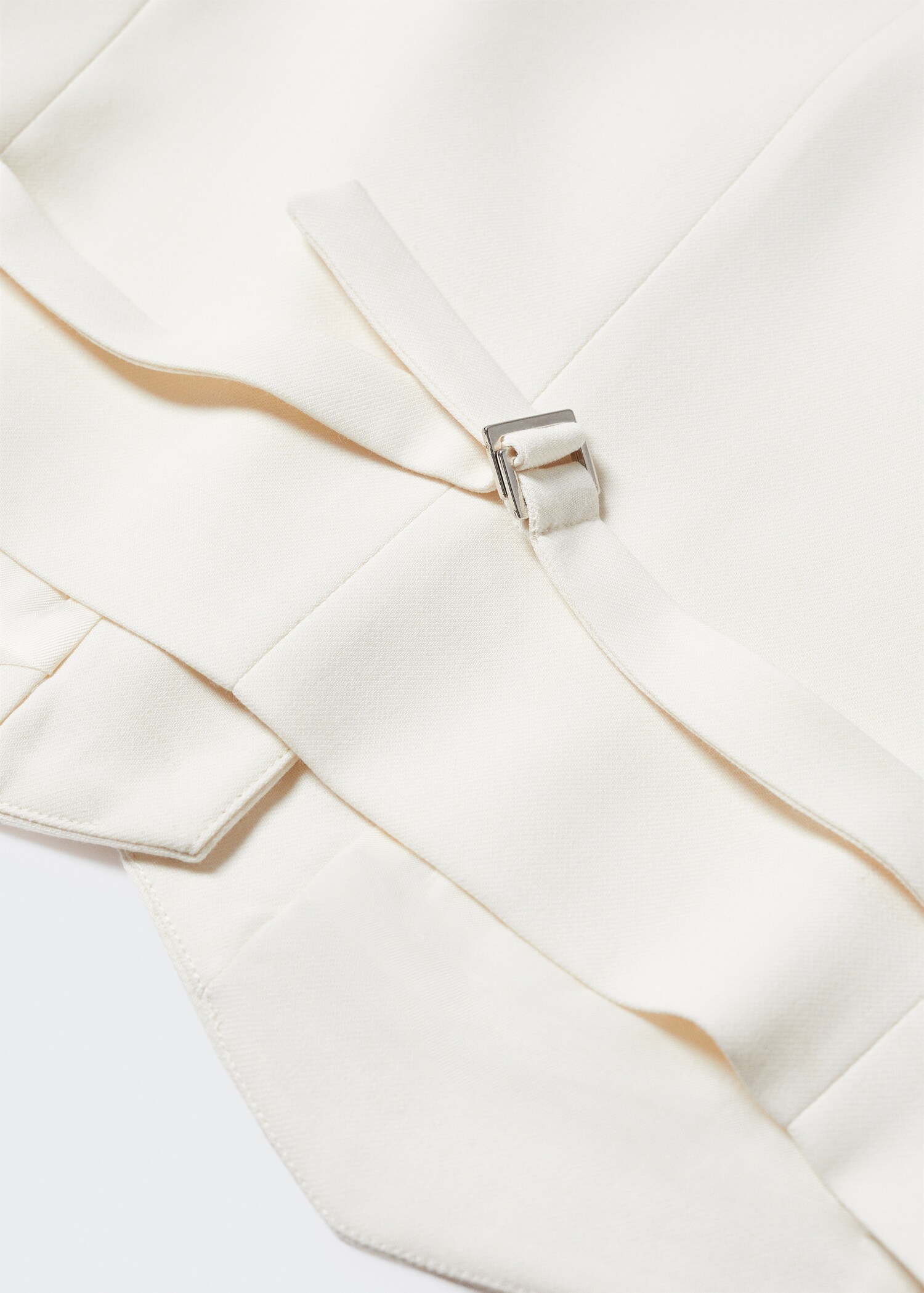 Vest with adjustable belt - Details of the article 8