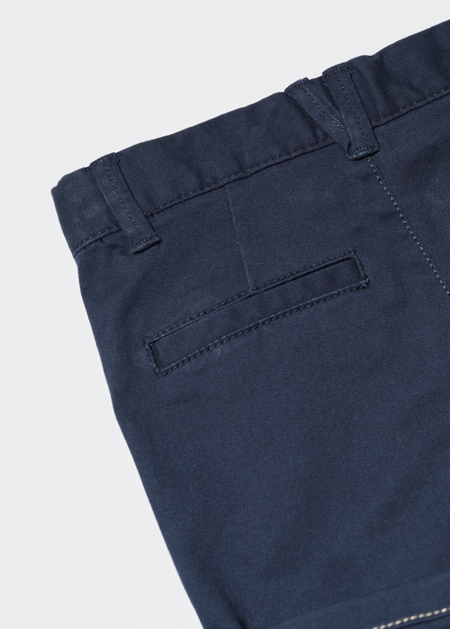 Bermuda style chino en coton - Détail de l'article 0