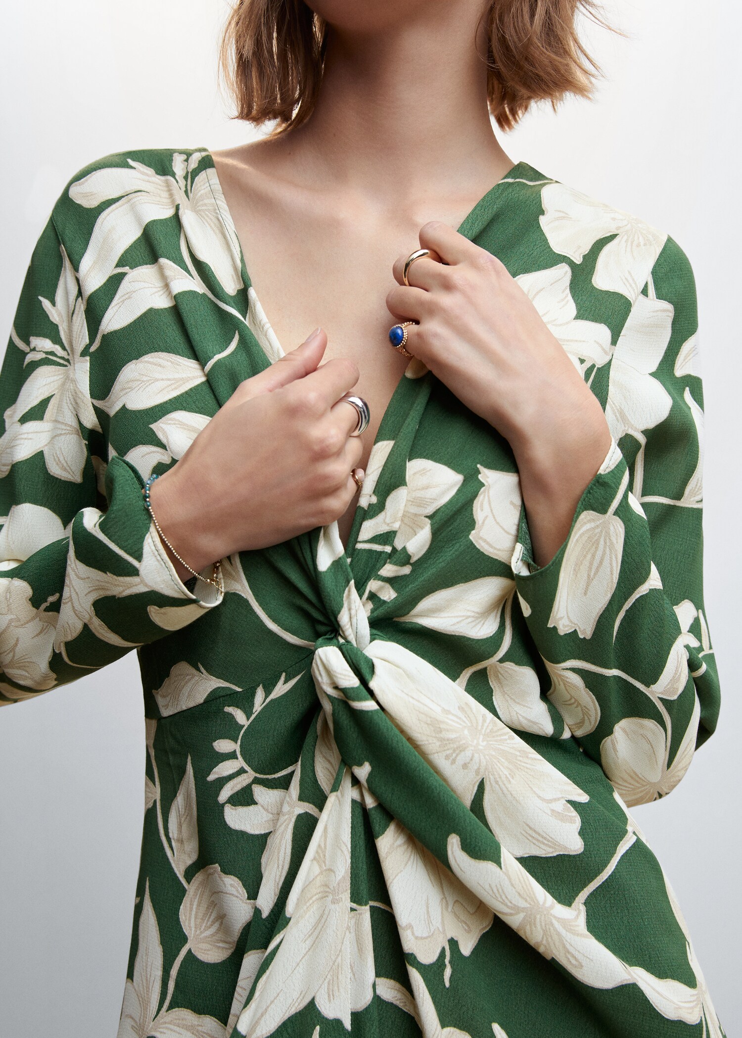 Vestido floral satinado - Detalle del artículo 6