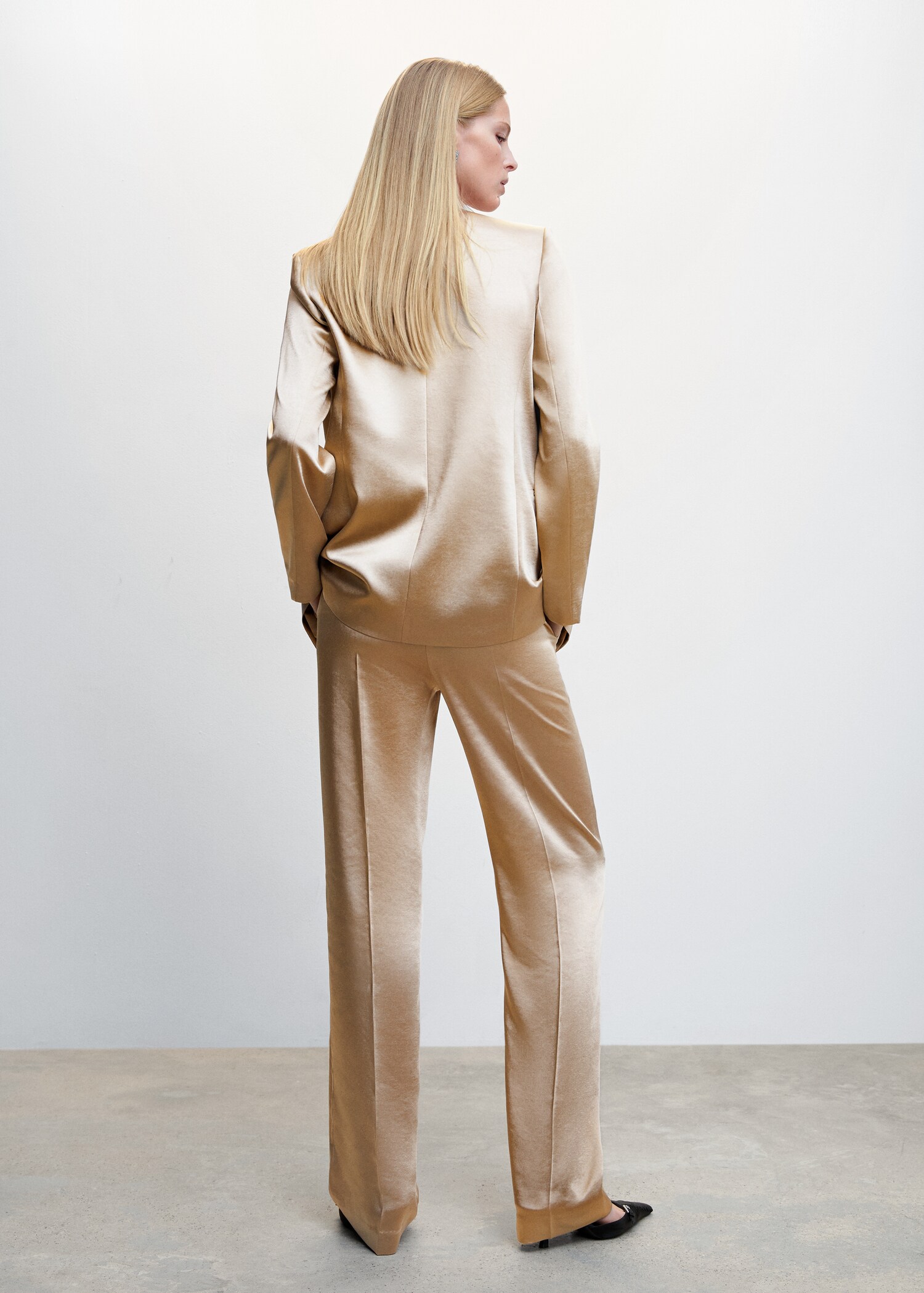 Satin-finish blazer - Reverse of the article