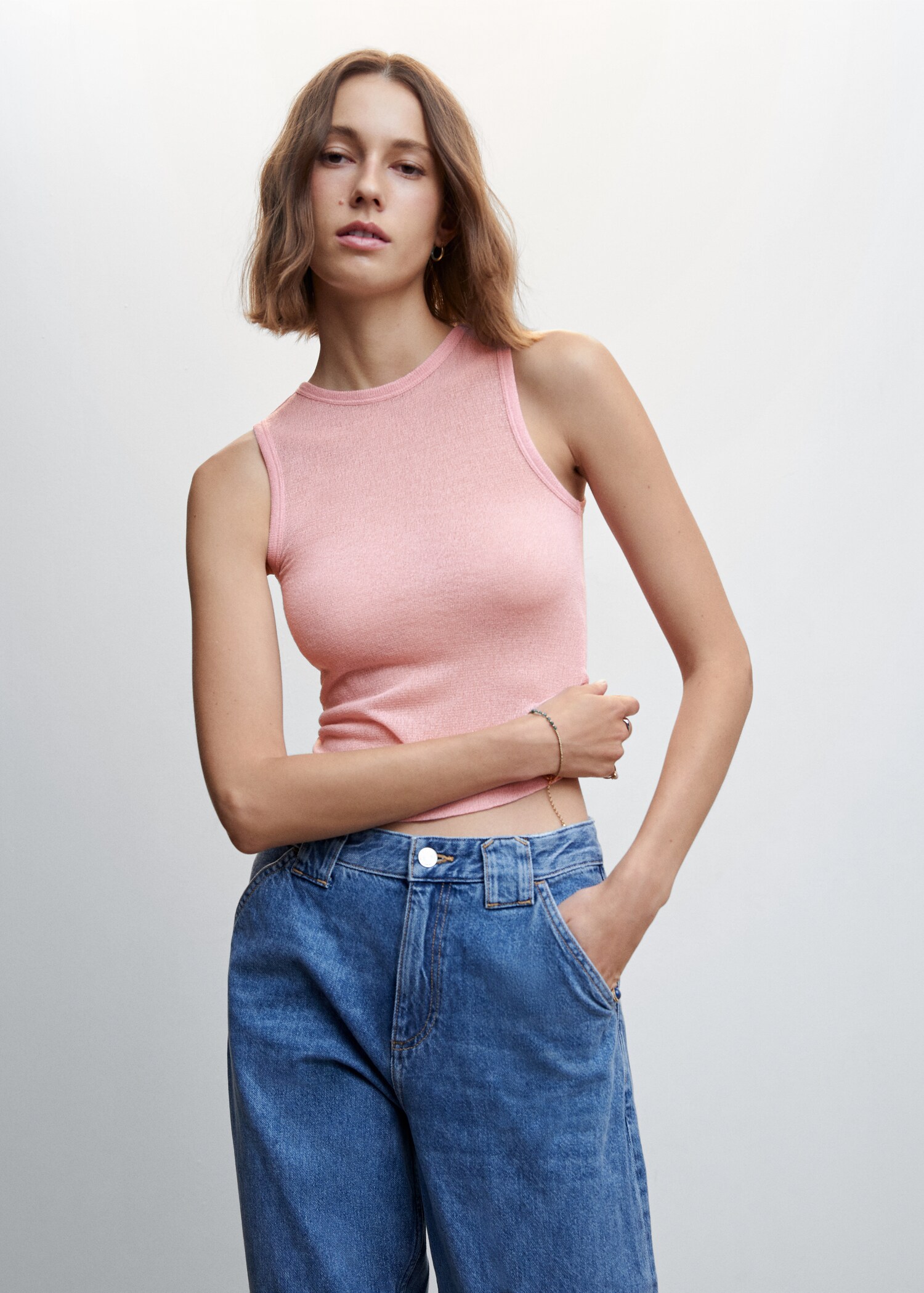 Top maille semi-transparent - Plan moyen