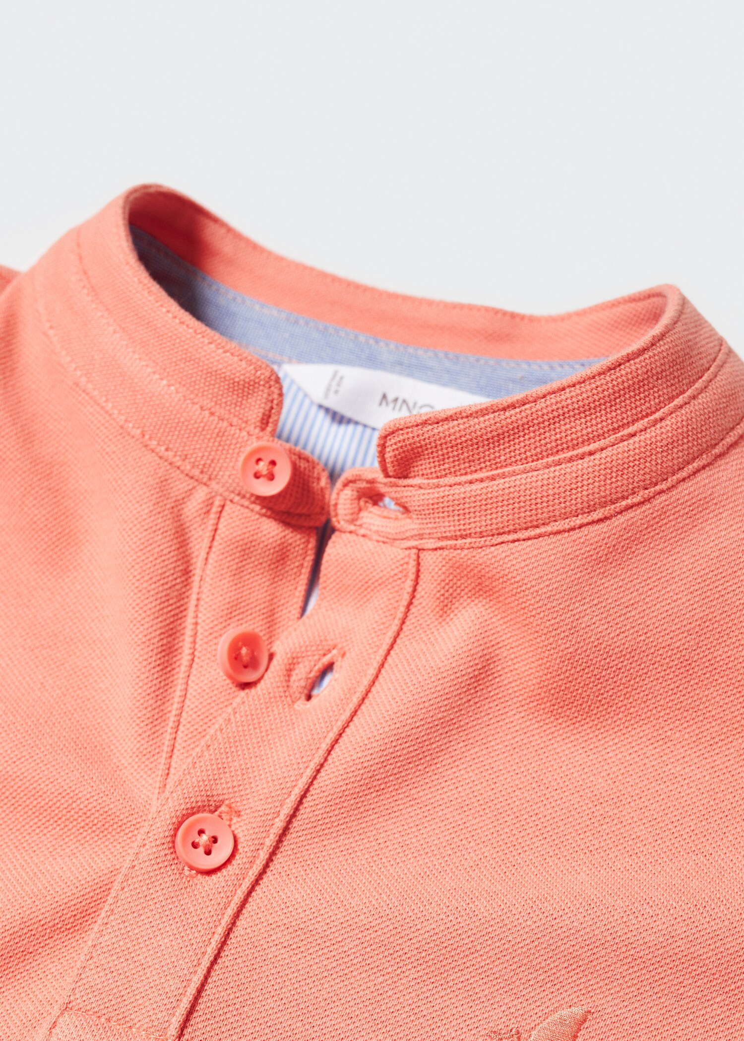 Baumwoll-Poloshirt mit Stehkragen - Detail des Artikels 8