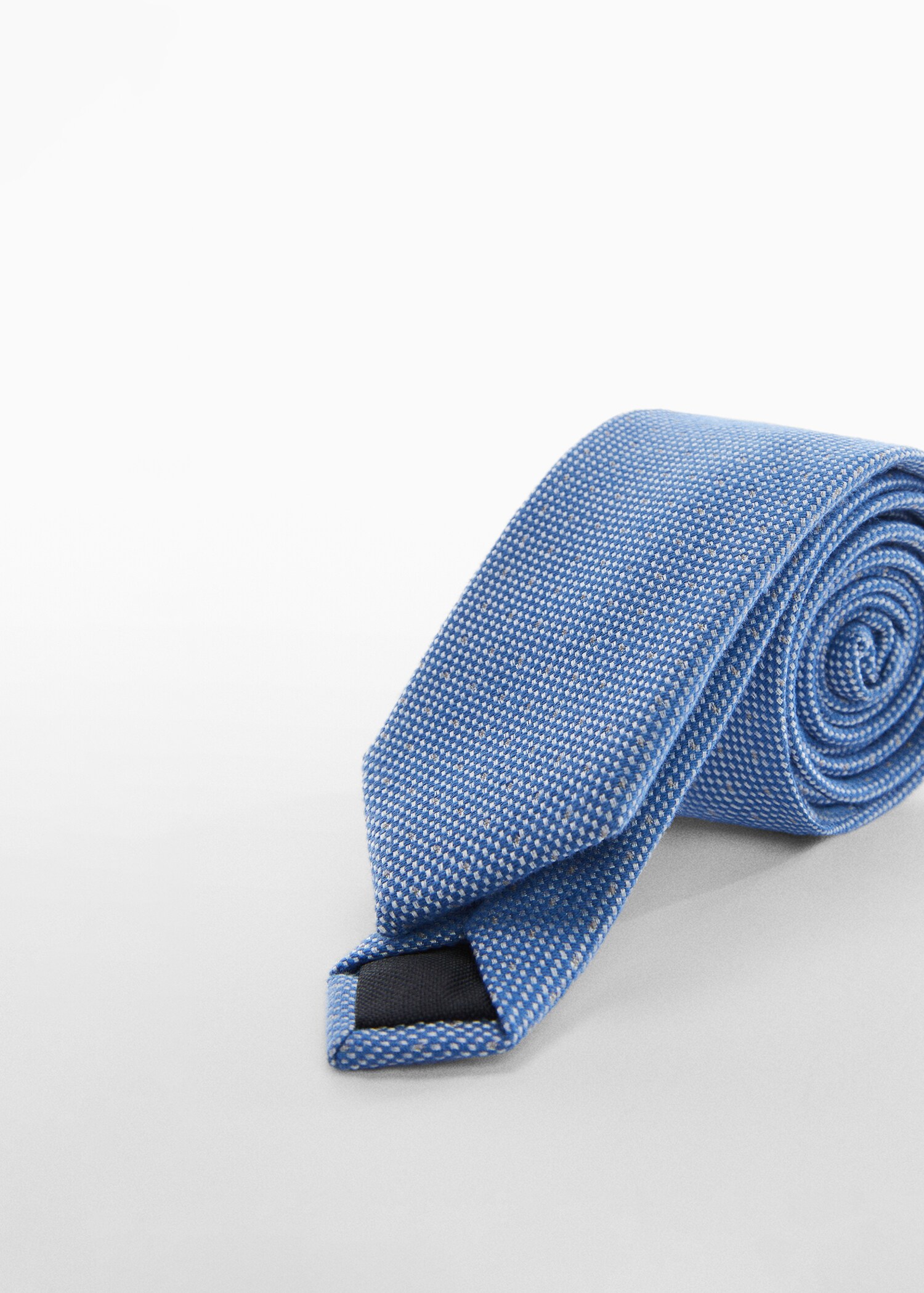 Corbata estructura anti-arrugas - Plano medio