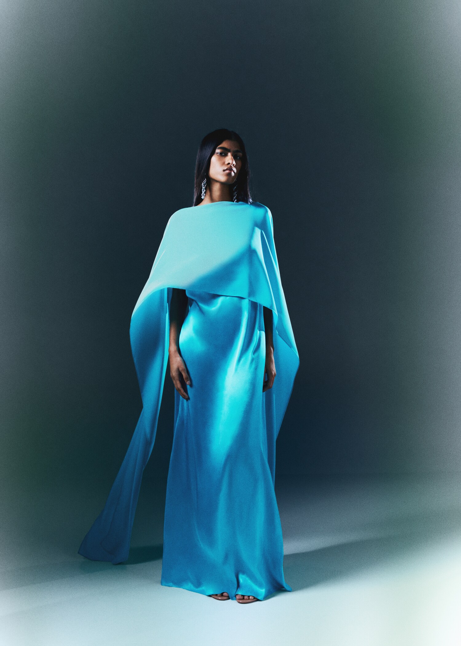 Open back dress cape  - Details of the article 7