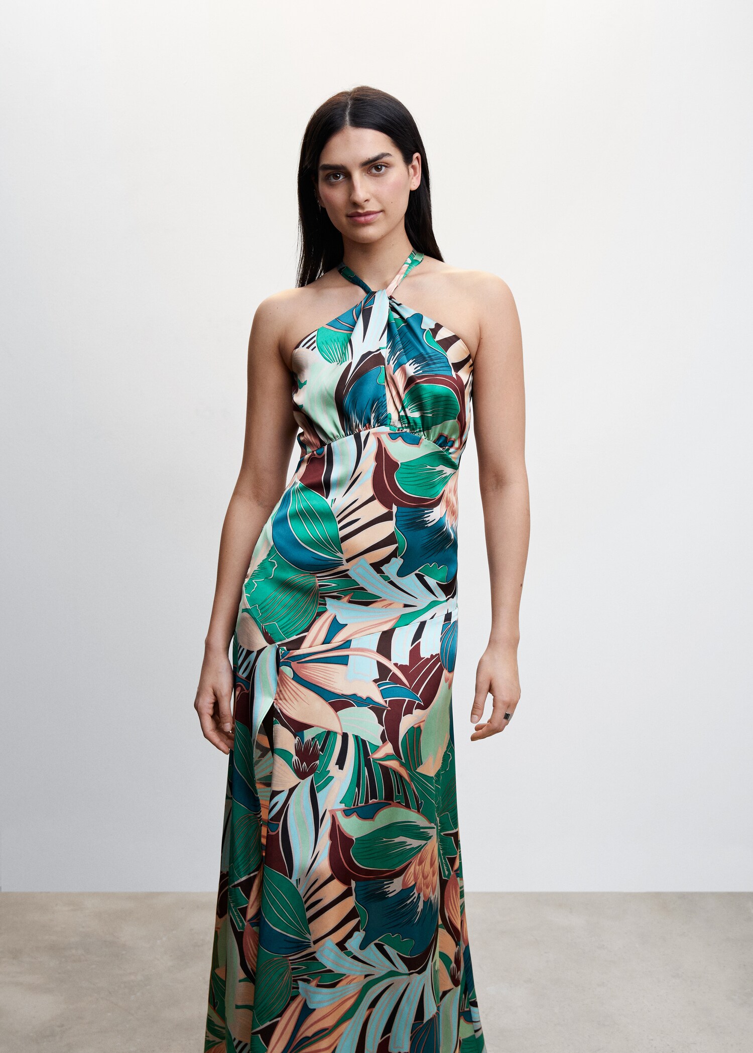 Robe tropicale ouverture - Plan moyen