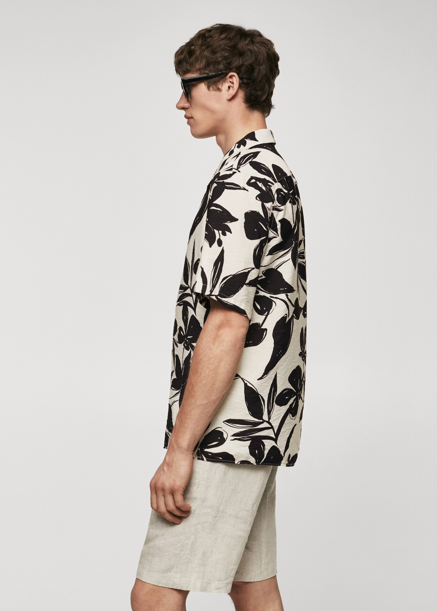Printed short-sleeved shirt - Details of the article 2