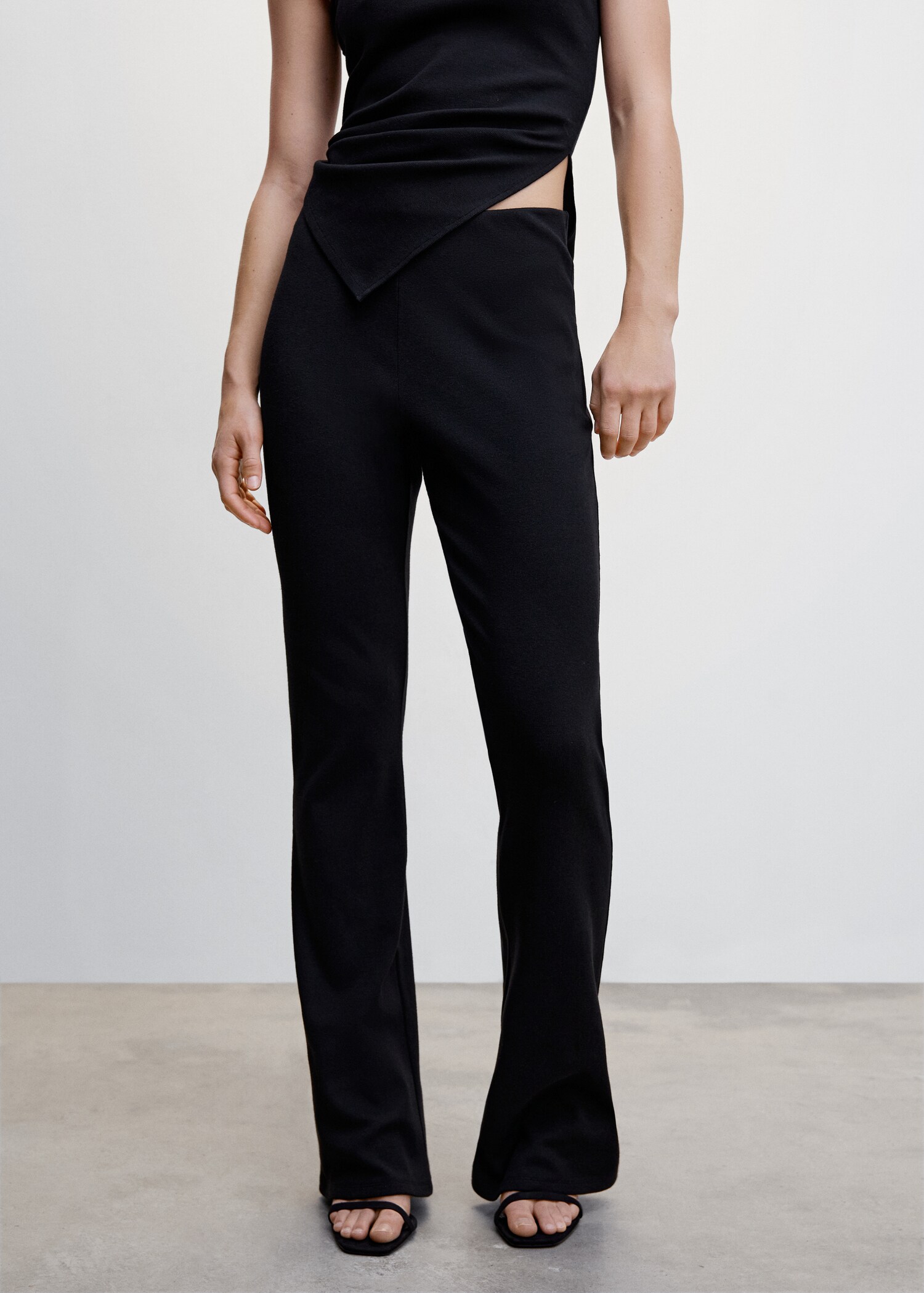 Pantalon évasé maille - Plan moyen