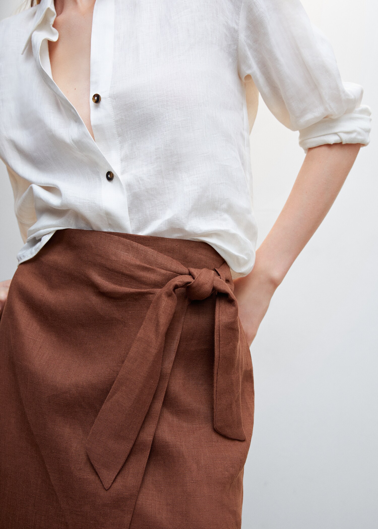 Linen-blend wrap skirt - Details of the article 6