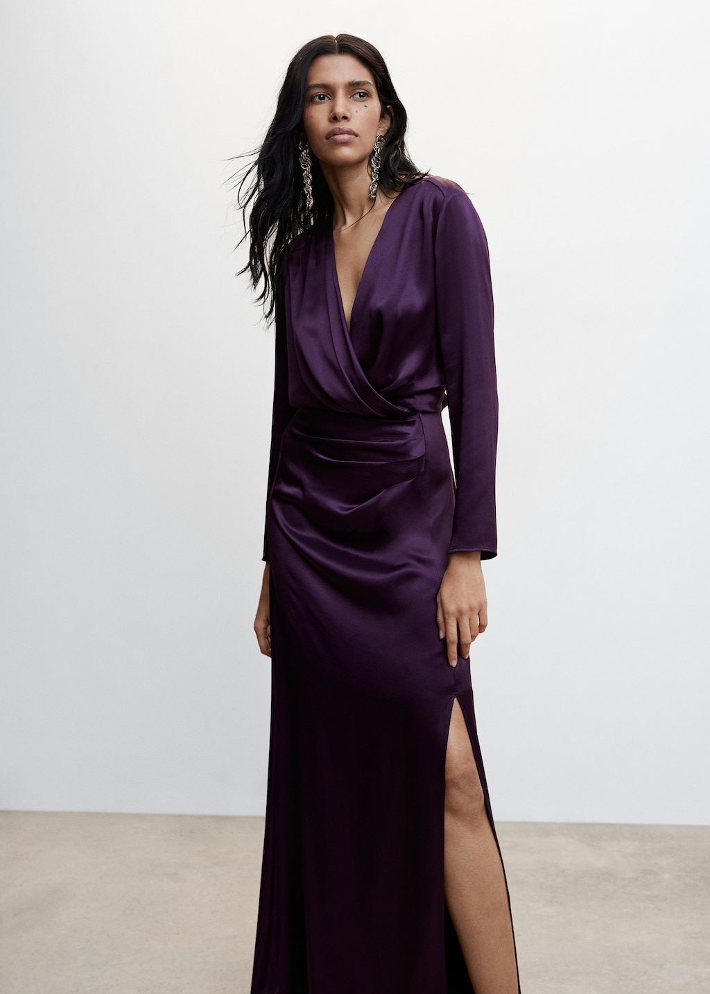 Wrapped satin dress - Women | MANGO Japan Wrapped satin dress - Women | MANGO Japan