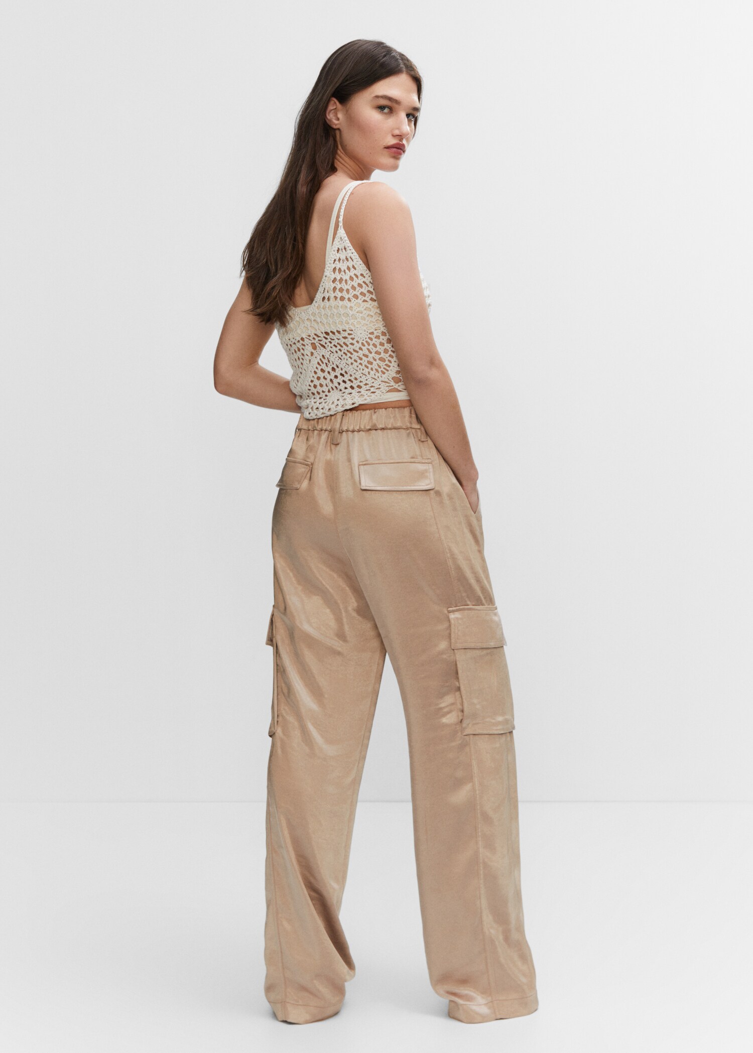 Pantalón cargo satinado - Reverso del artículo