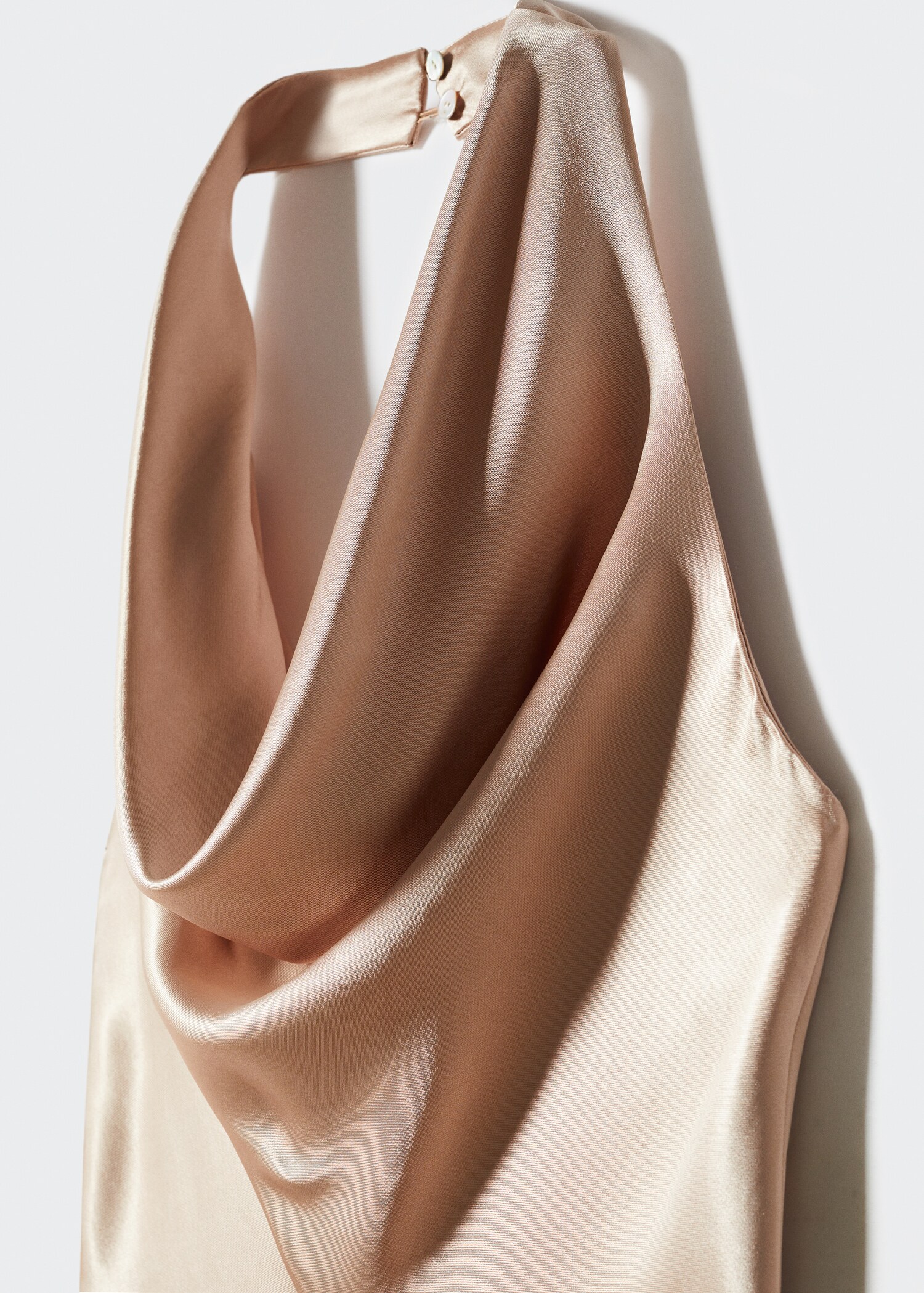 Satijnen jumpsuit met gedrapeerde hals - Detail van het artikel 8