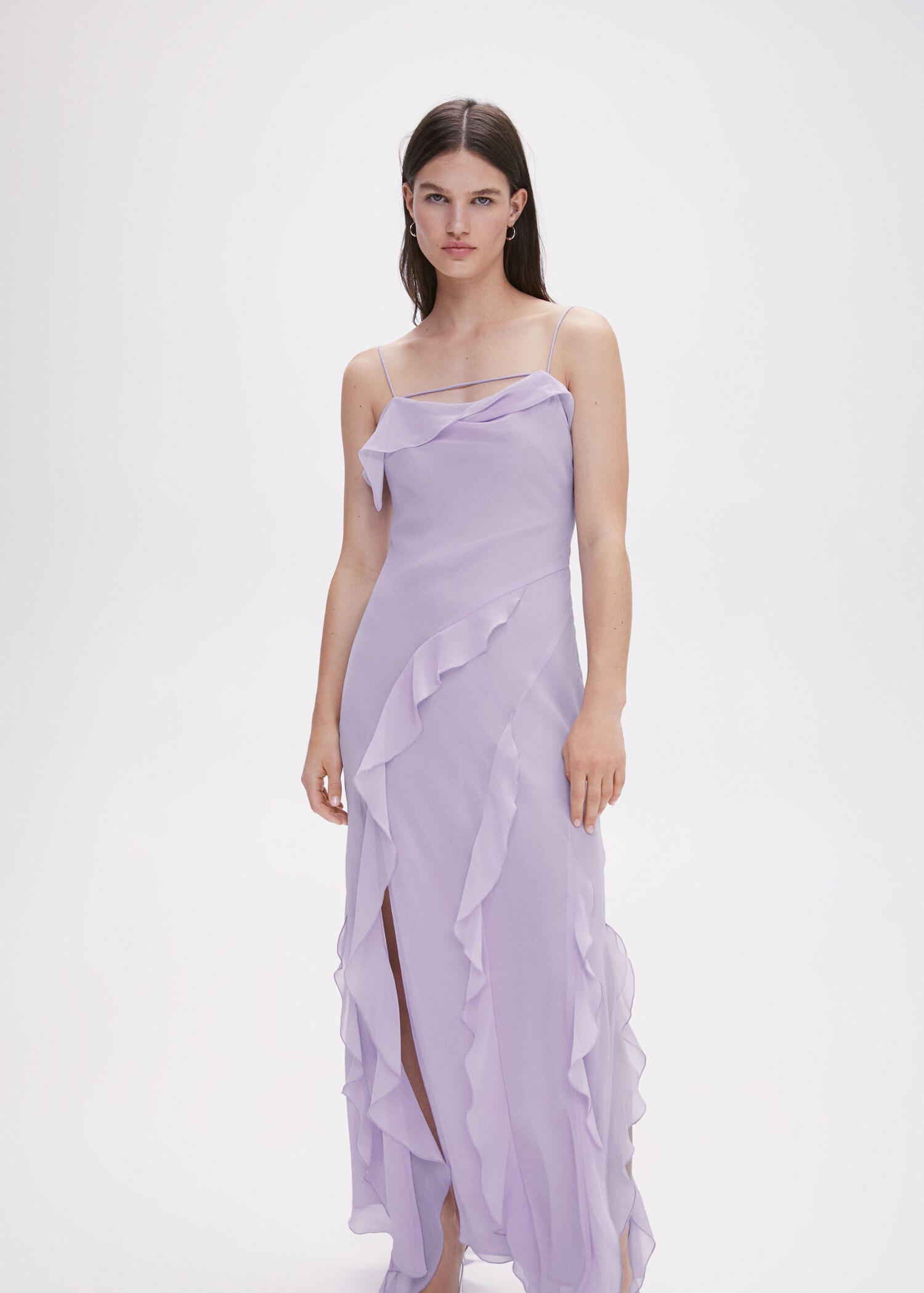 Robe détail et volants - Plan moyen