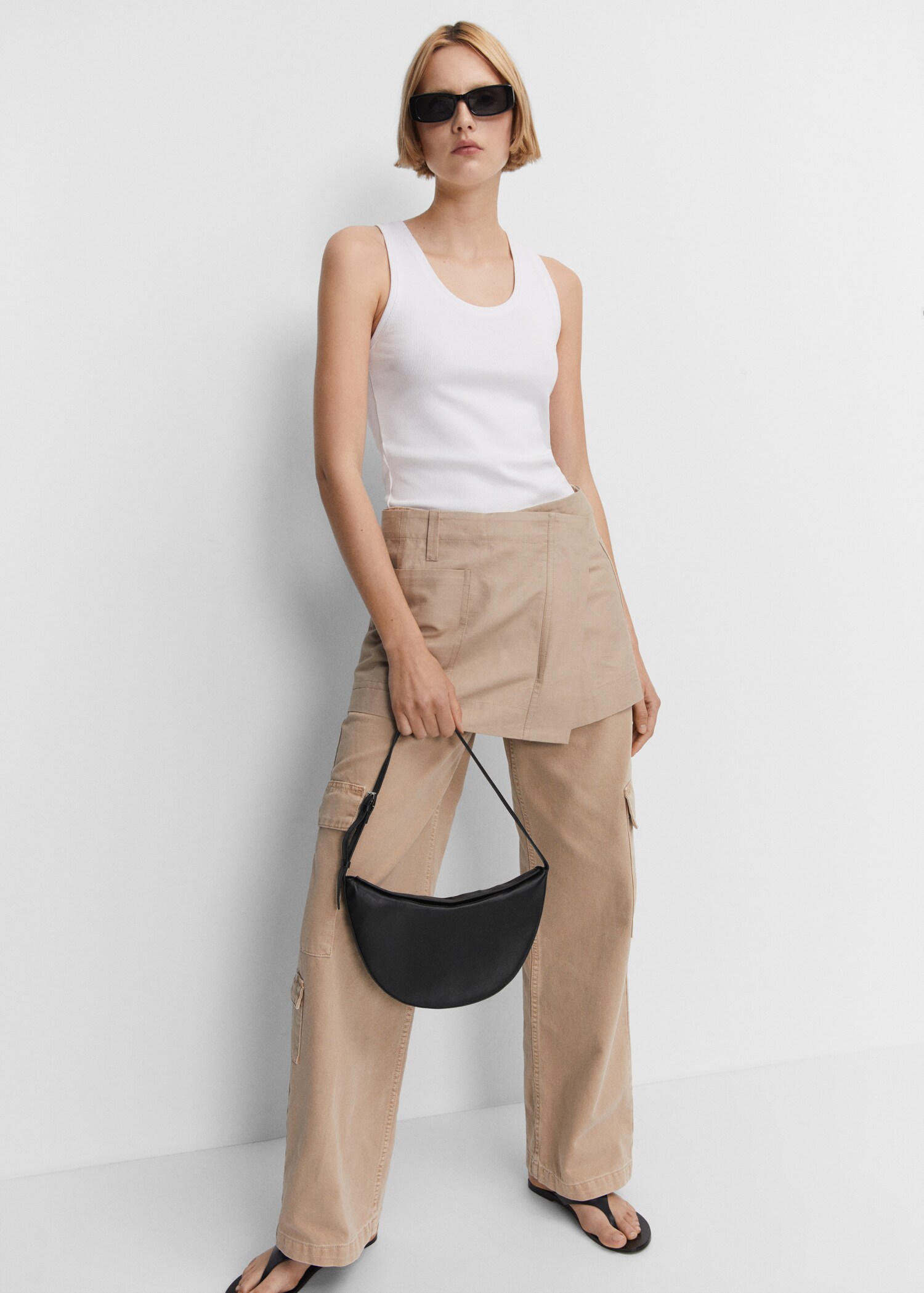 Leather shoulder bag - Details of the article 9