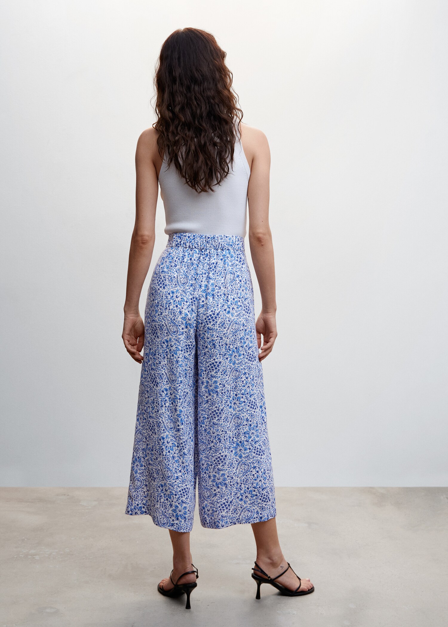 Floral print culotte trousers - Reverse of the article