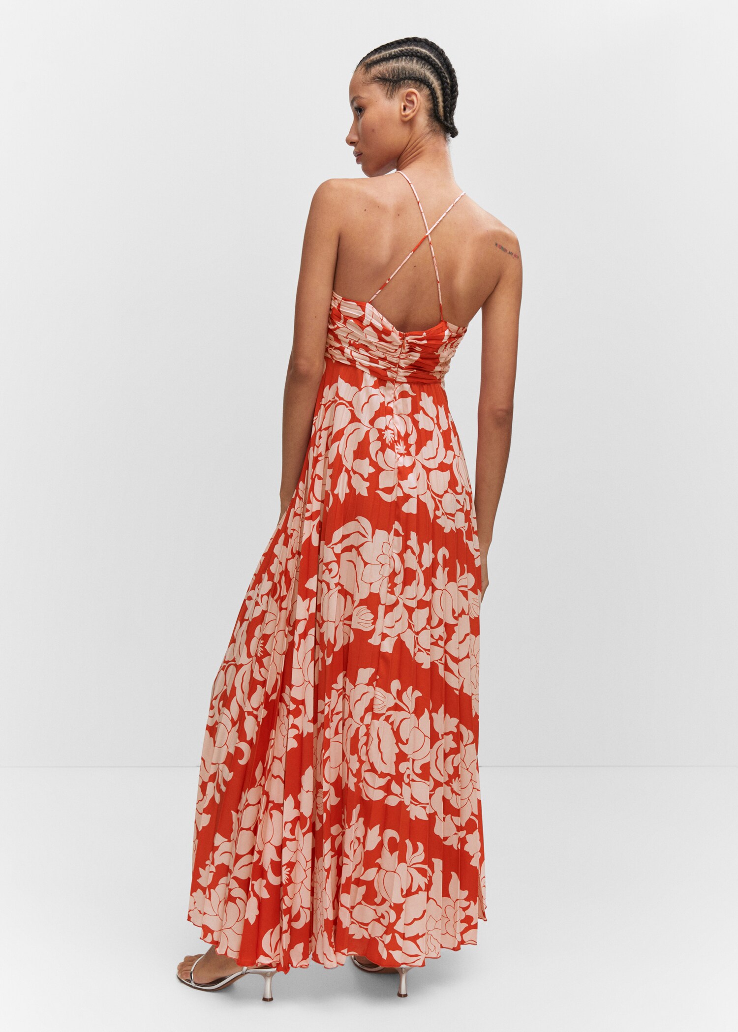 Pleated halter neck dress - Reverse of the article