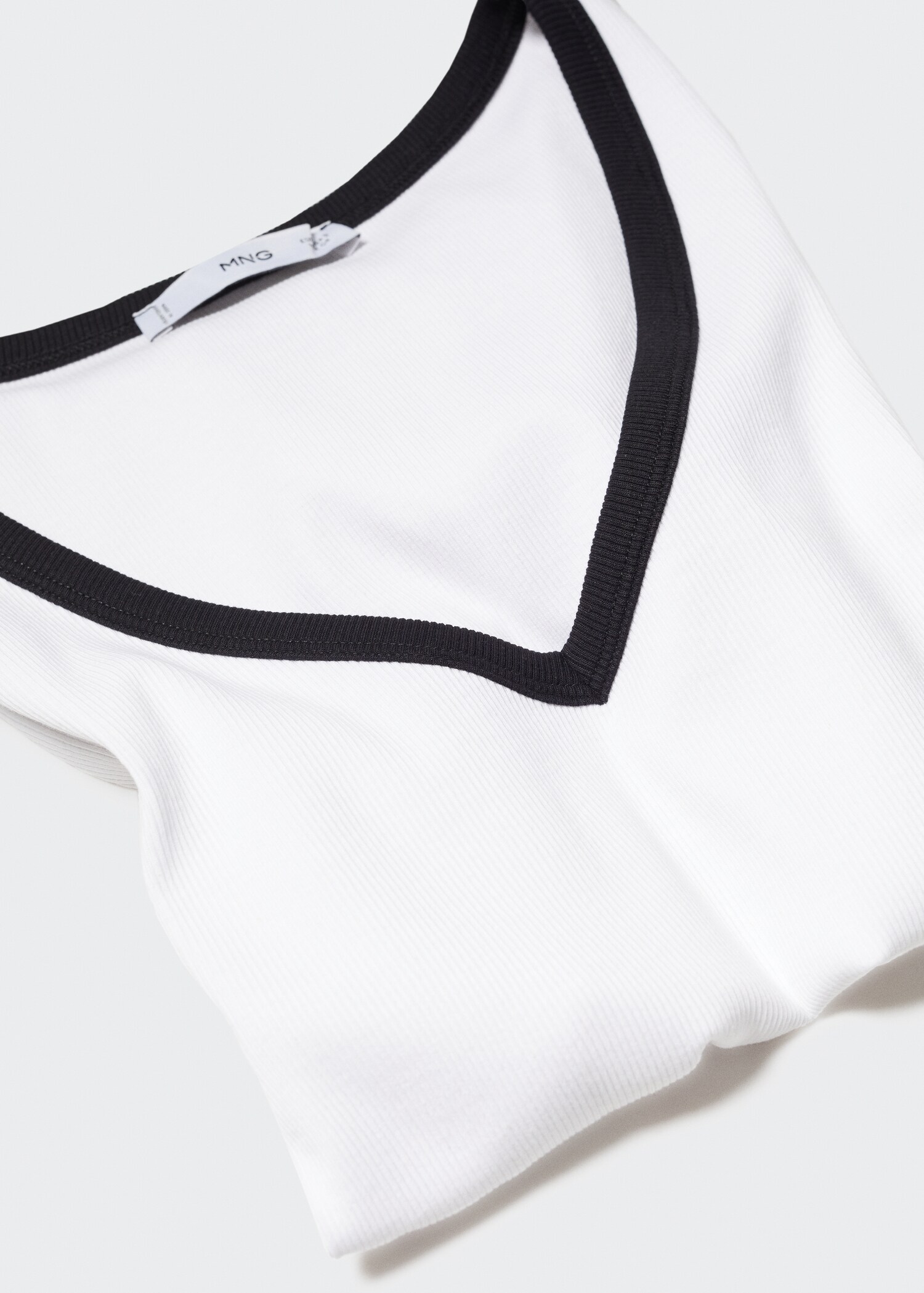 Contrast collar shirt - Details of the article 8