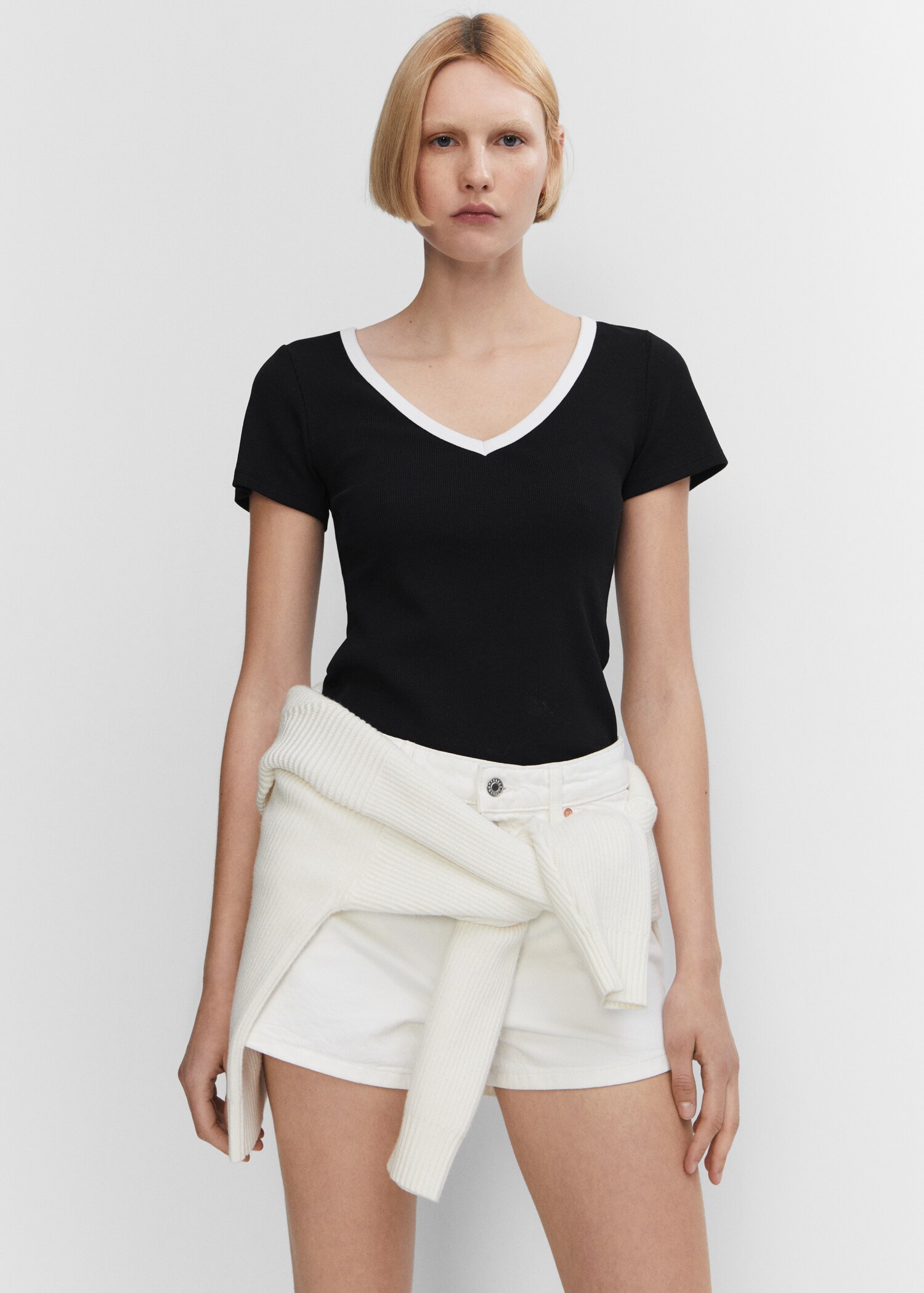 Contrast collar shirt - Details of the article 2