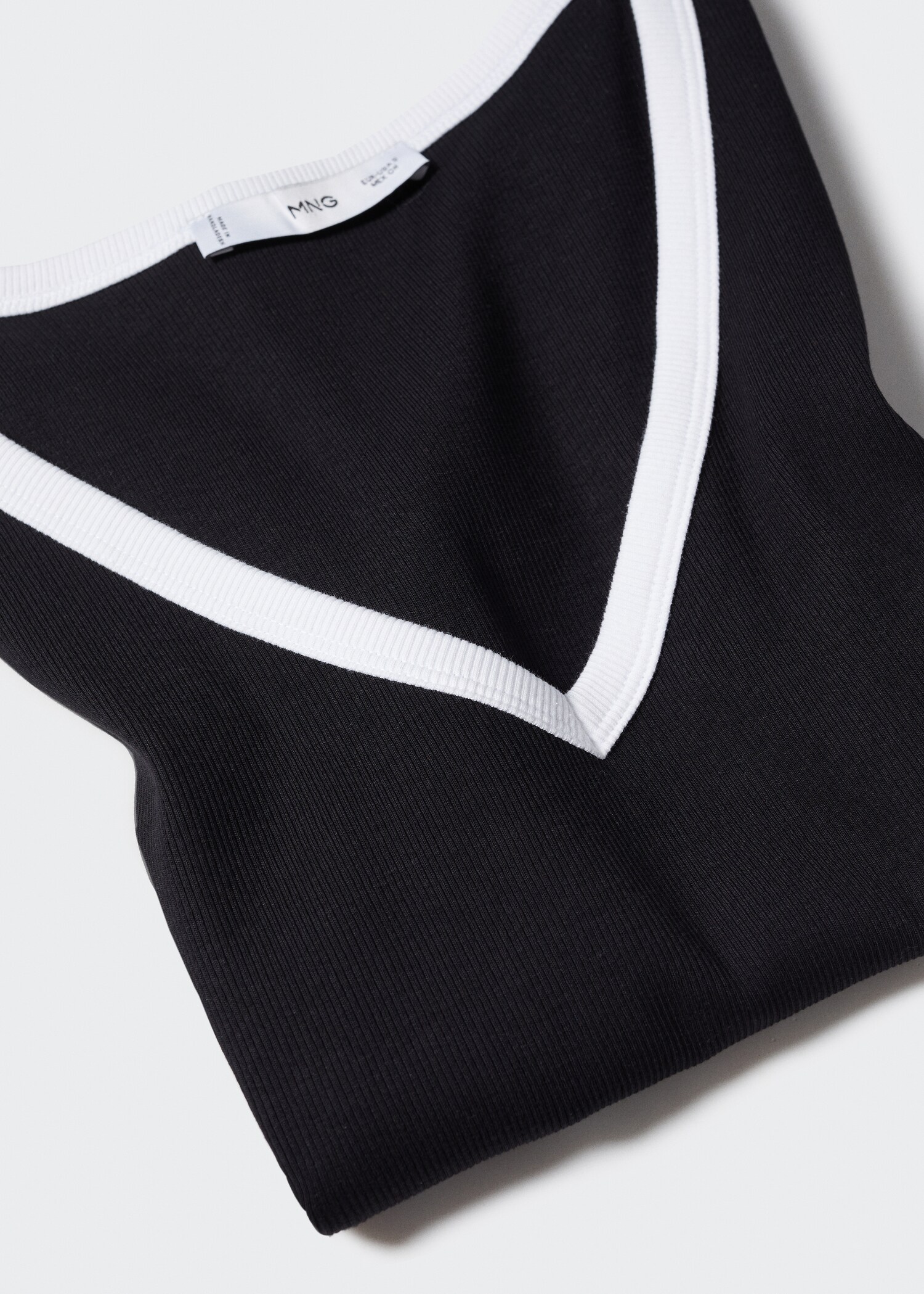 Contrast collar shirt - Details of the article 8